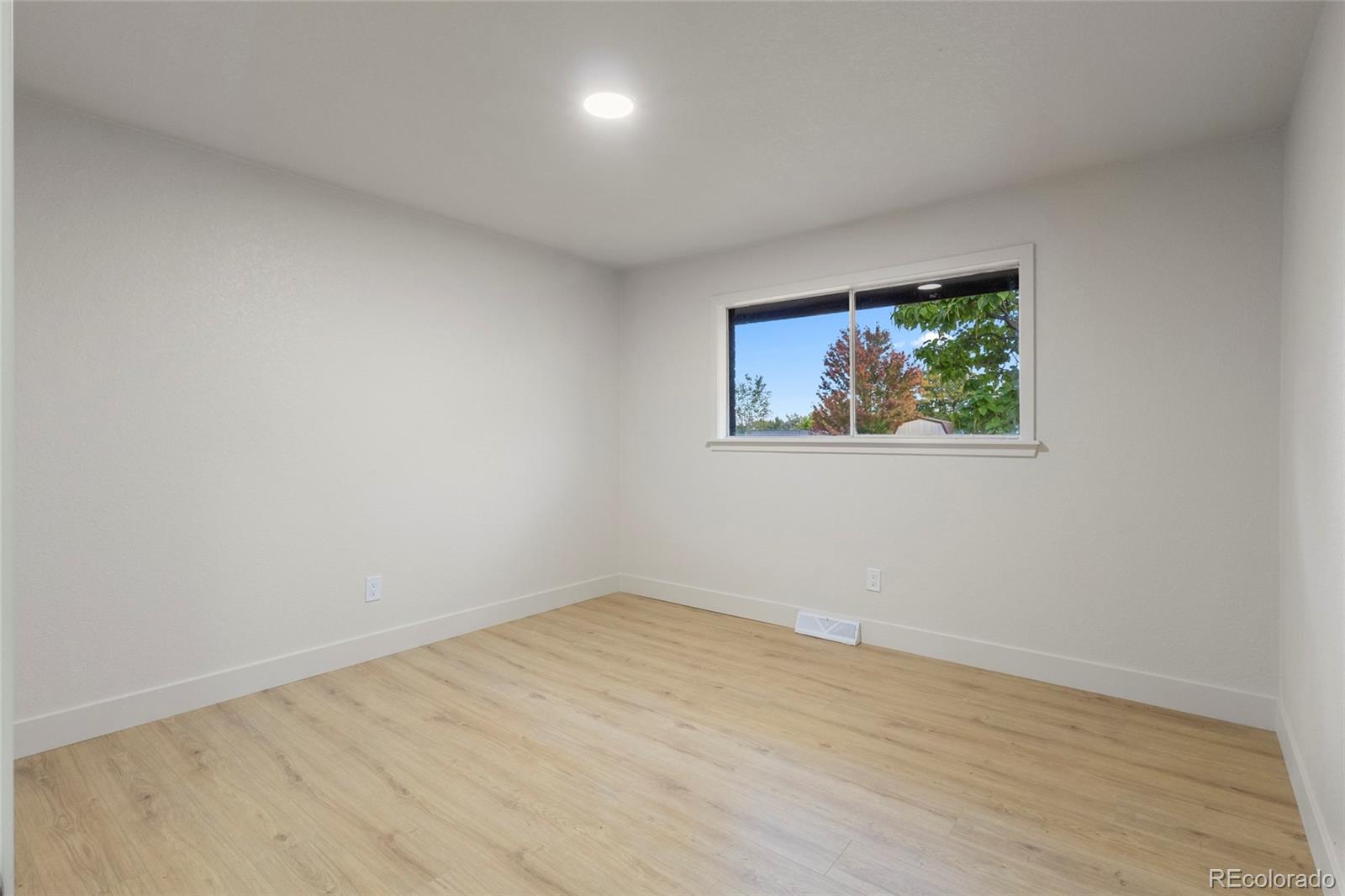 MLS Image #12 for 9181  aspen drive,thornton, Colorado