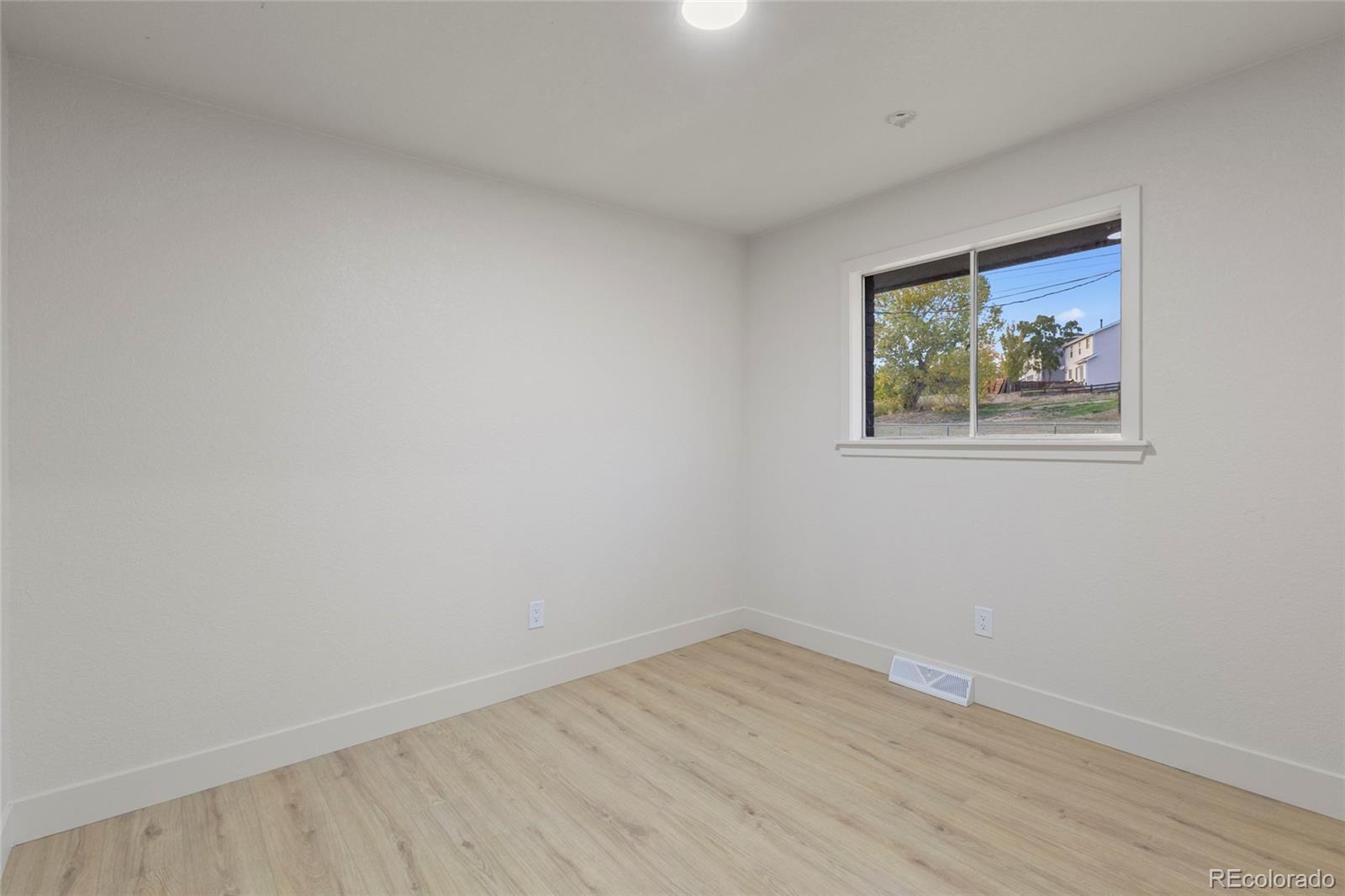 MLS Image #8 for 9181  aspen drive,thornton, Colorado