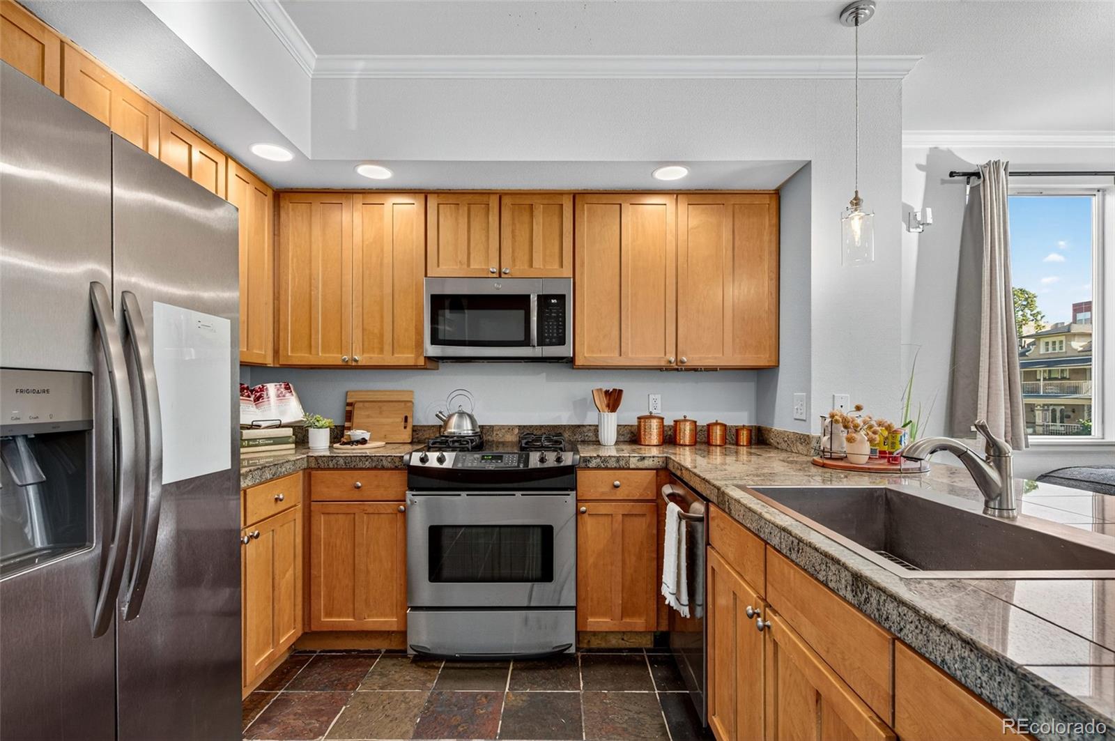 MLS Image #4 for 1705  gaylord street 108,denver, Colorado