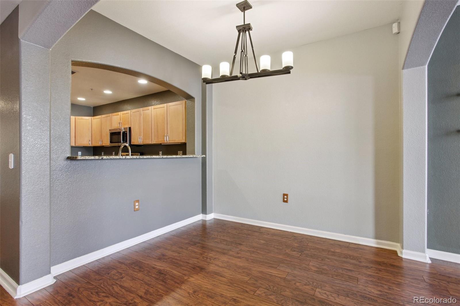 MLS Image #11 for 1747 n pearl street 106,denver, Colorado