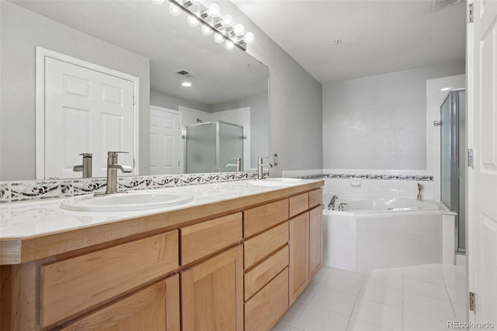 MLS Image #15 for 1747 n pearl street 106,denver, Colorado