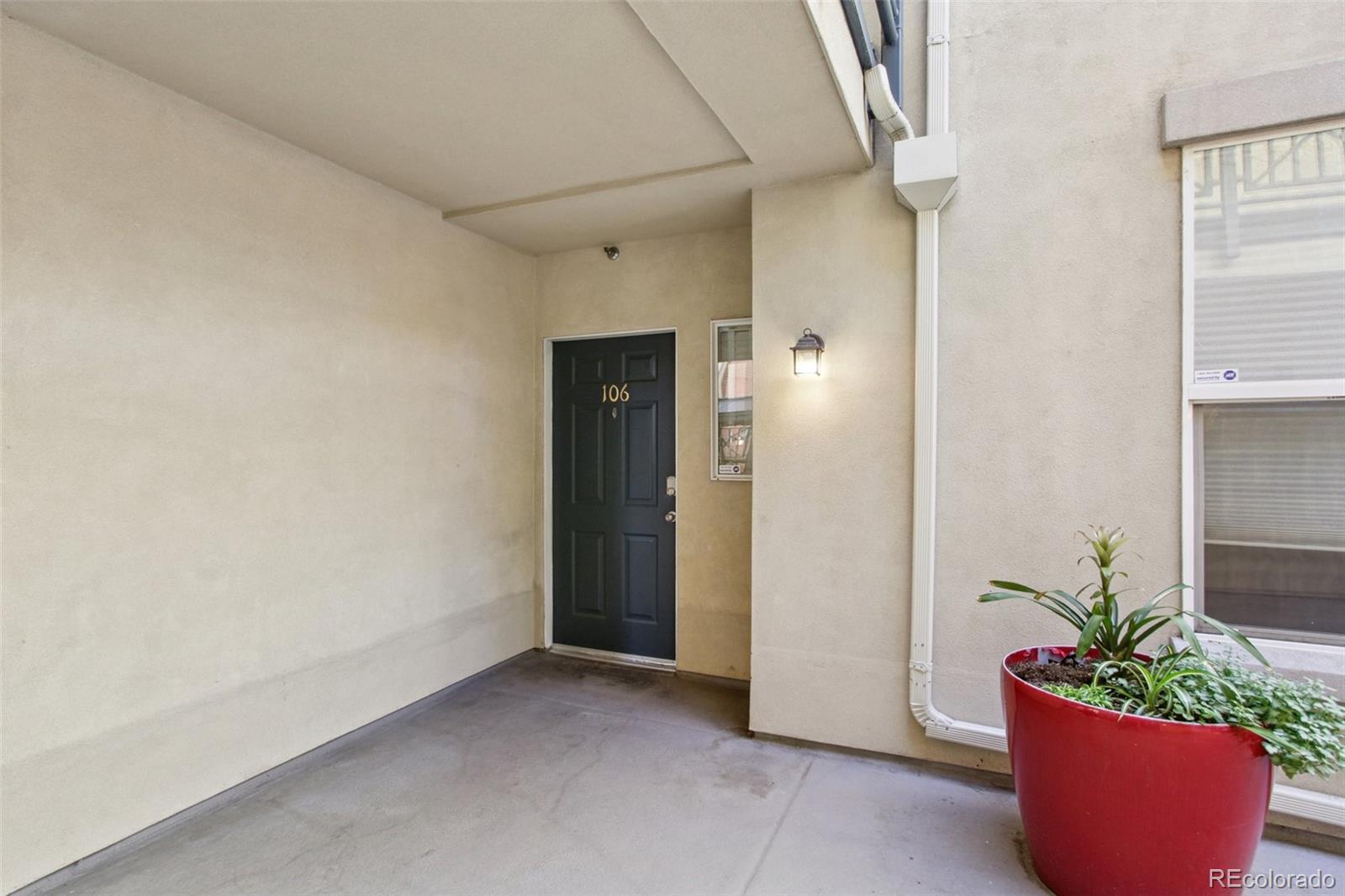 MLS Image #3 for 1747 n pearl street 106,denver, Colorado