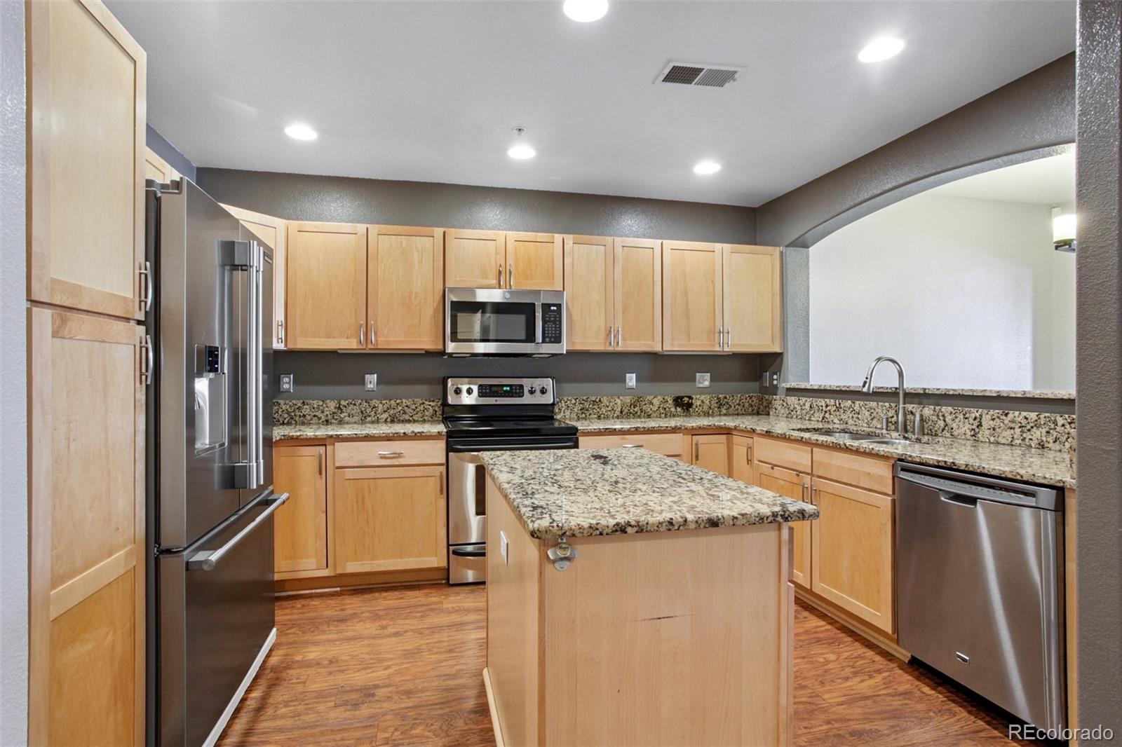 MLS Image #4 for 1747 n pearl street 106,denver, Colorado