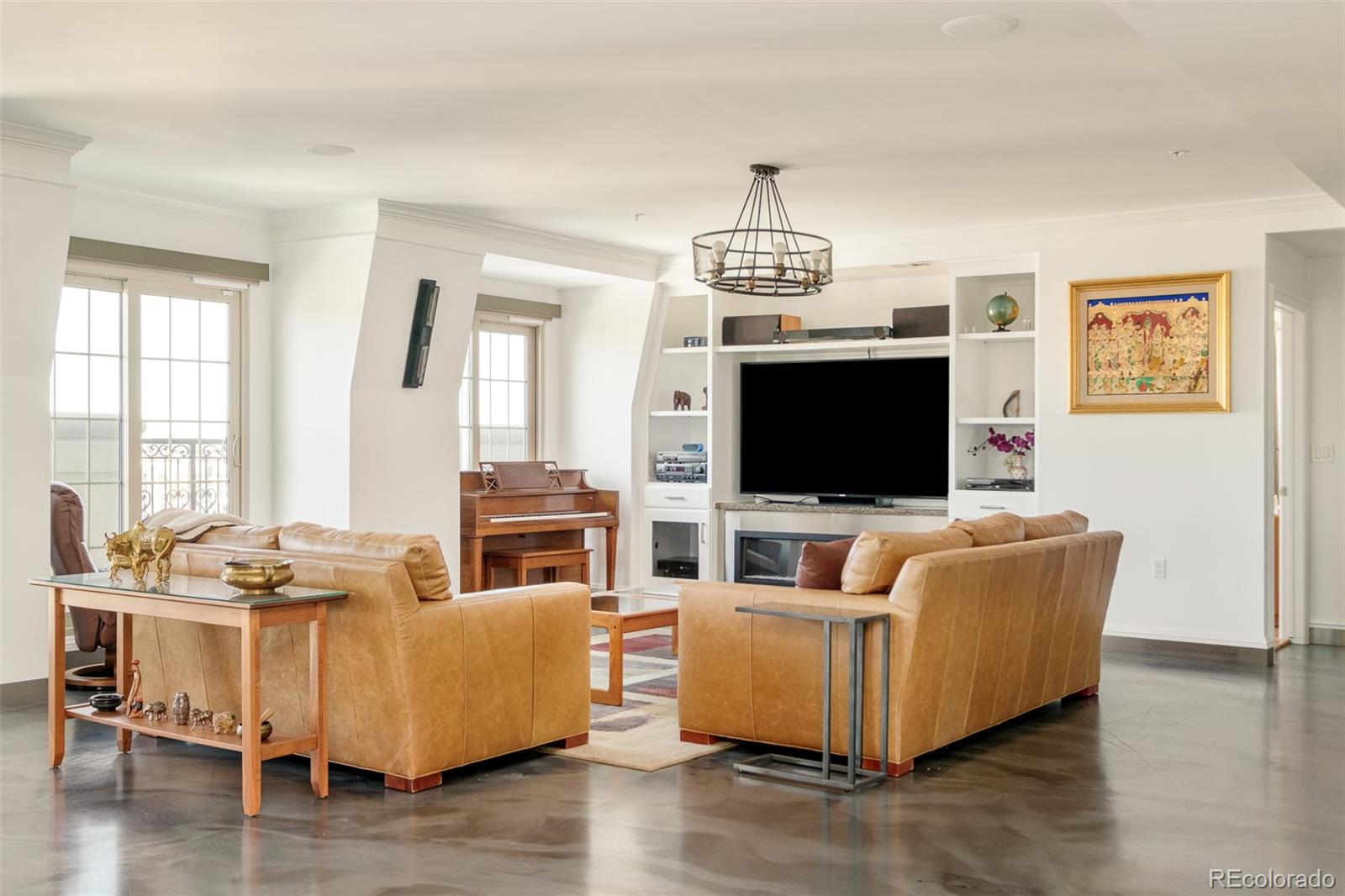 MLS Image #14 for 975 n lincoln street 14d,denver, Colorado