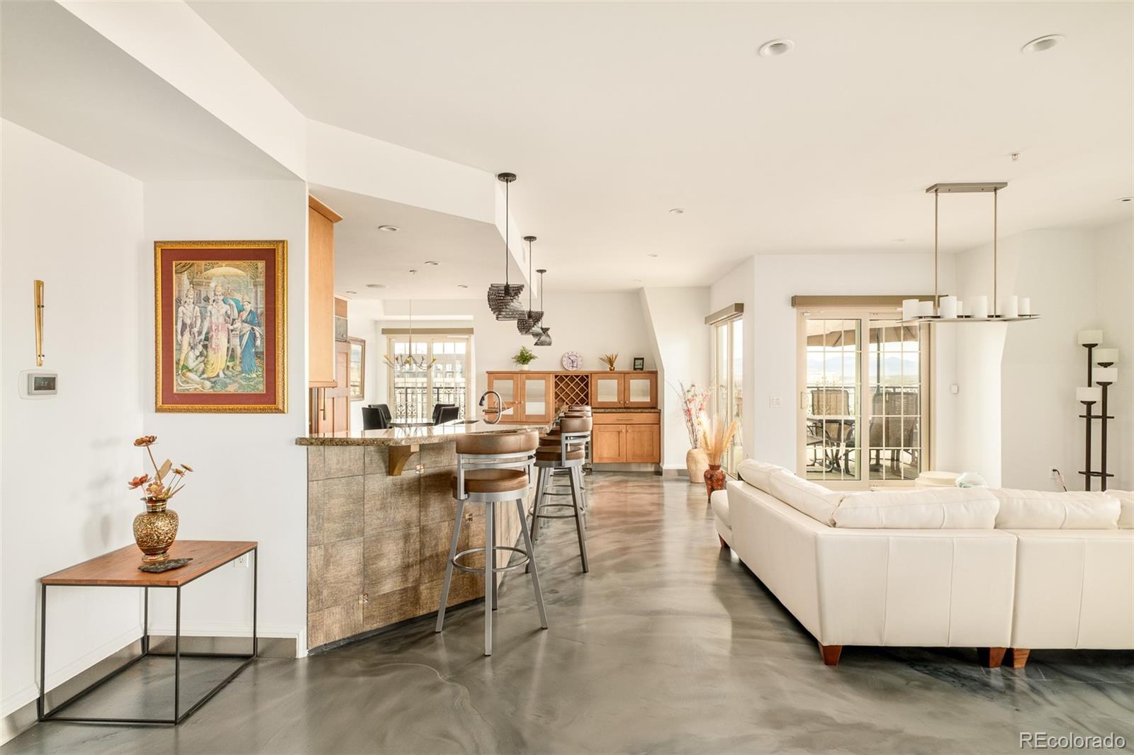 MLS Image #4 for 975 n lincoln street 14d,denver, Colorado