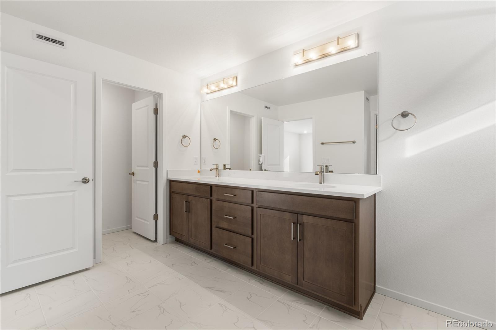 MLS Image #17 for 2167 s jackson gap street,aurora, Colorado