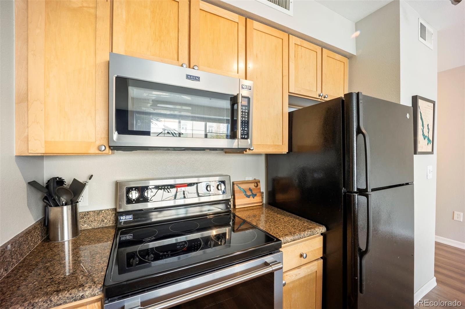 MLS Image #11 for 1623  saint paul street 203,denver, Colorado