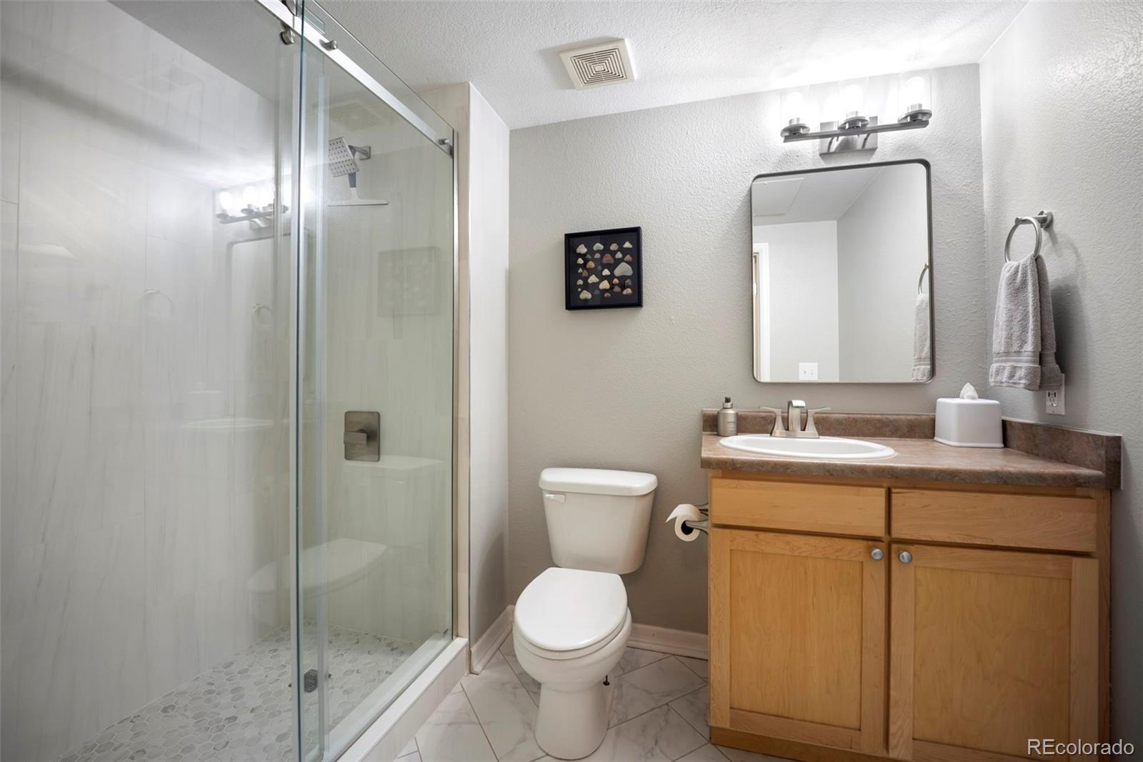 MLS Image #14 for 1623  saint paul street 203,denver, Colorado