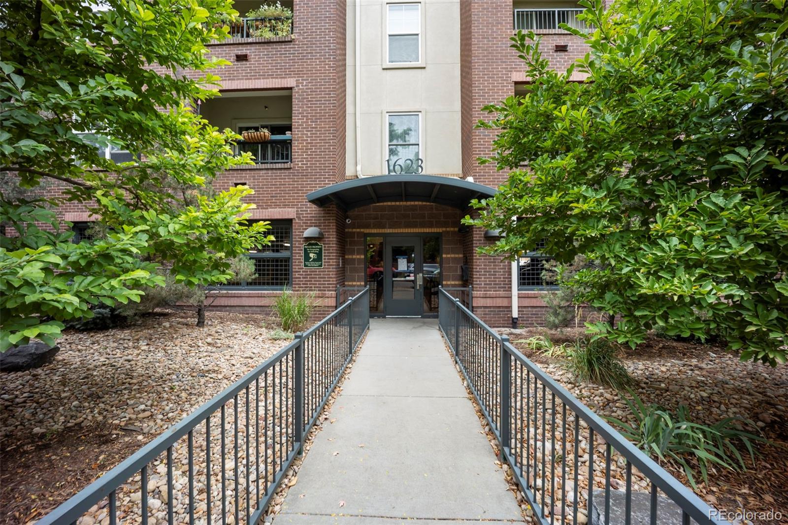 MLS Image #2 for 1623  saint paul street 203,denver, Colorado
