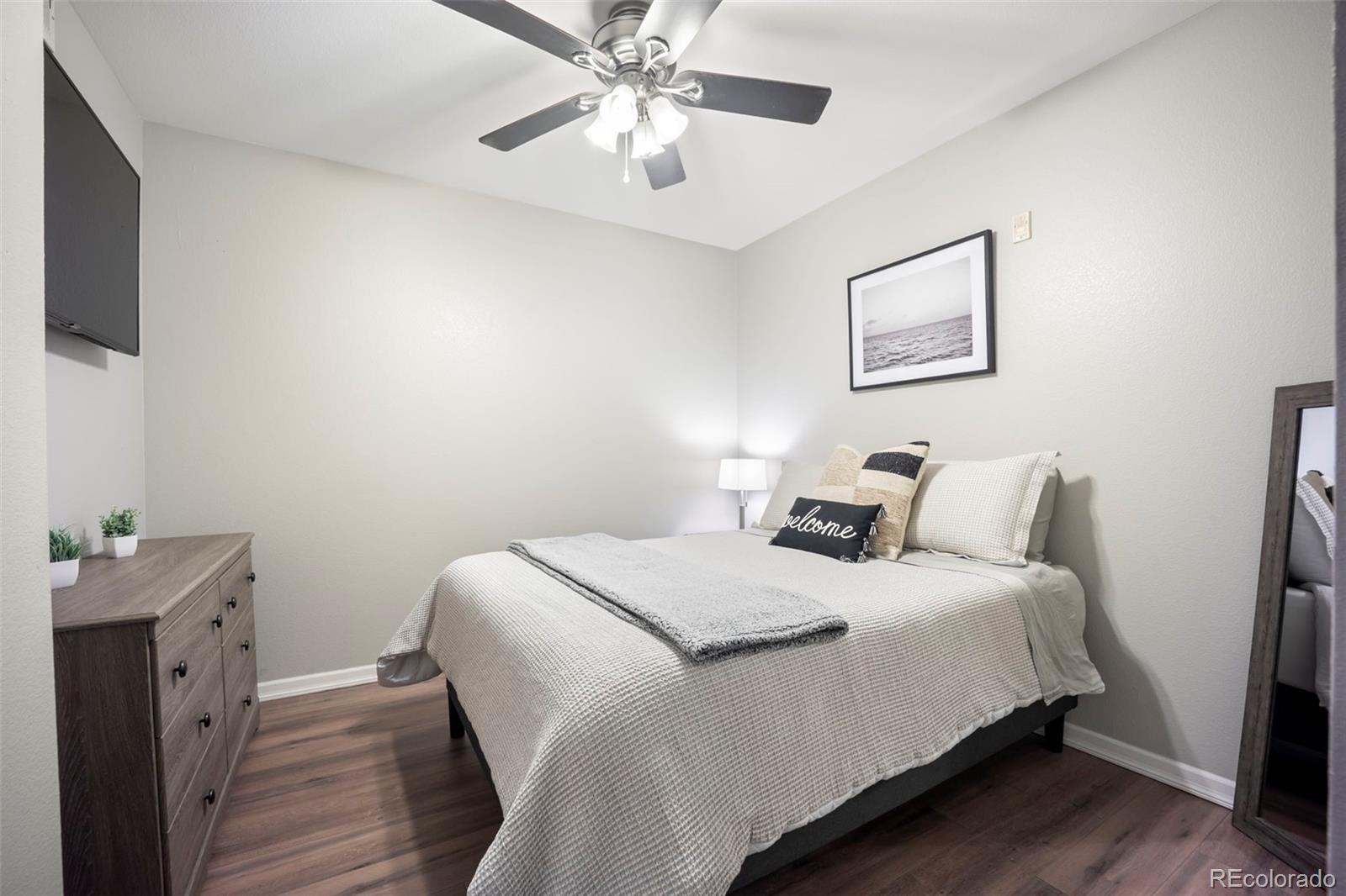 MLS Image #4 for 1623  saint paul street 203,denver, Colorado