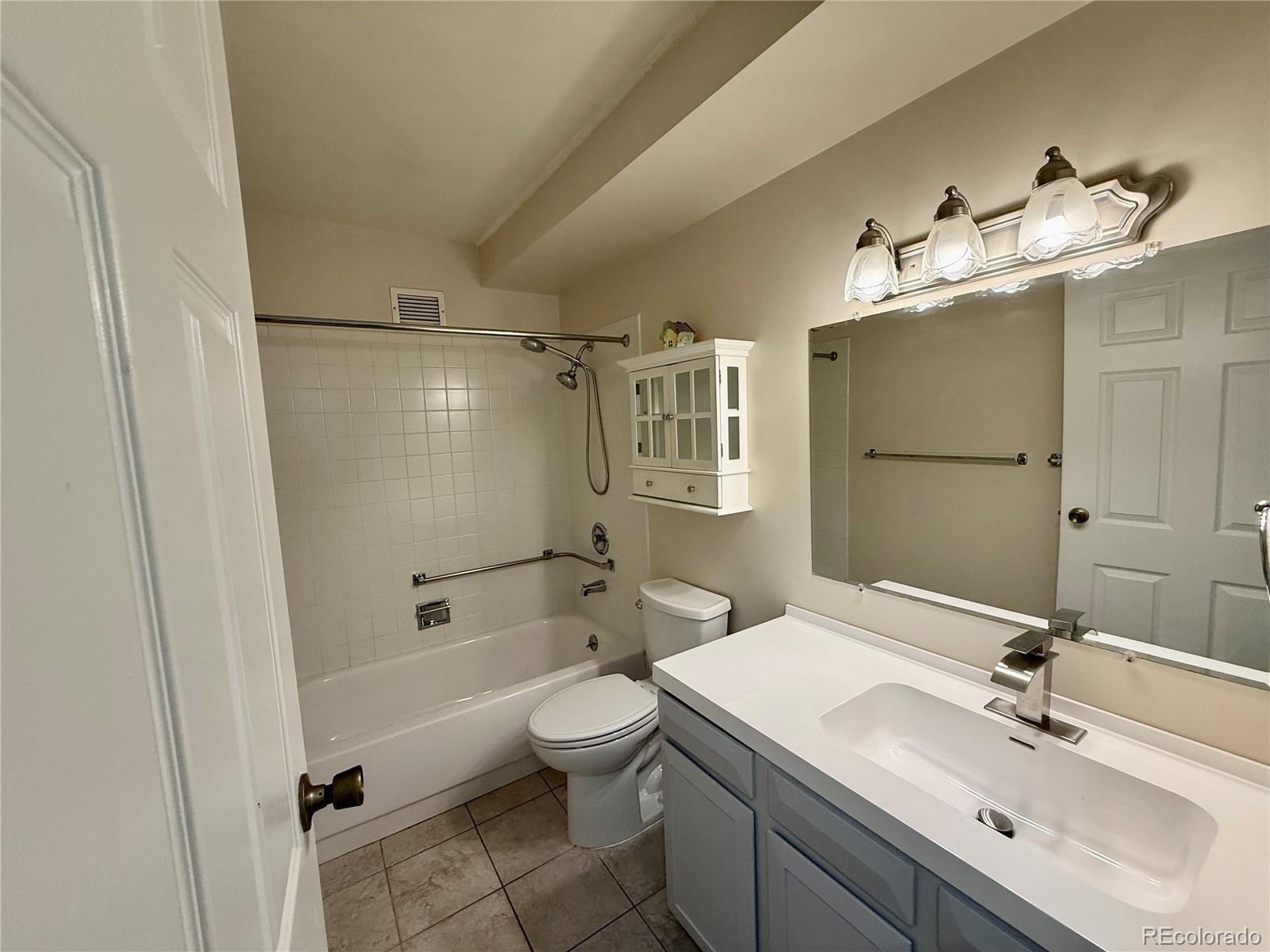 MLS Image #5 for 13635 e bates avenue 210,aurora, Colorado
