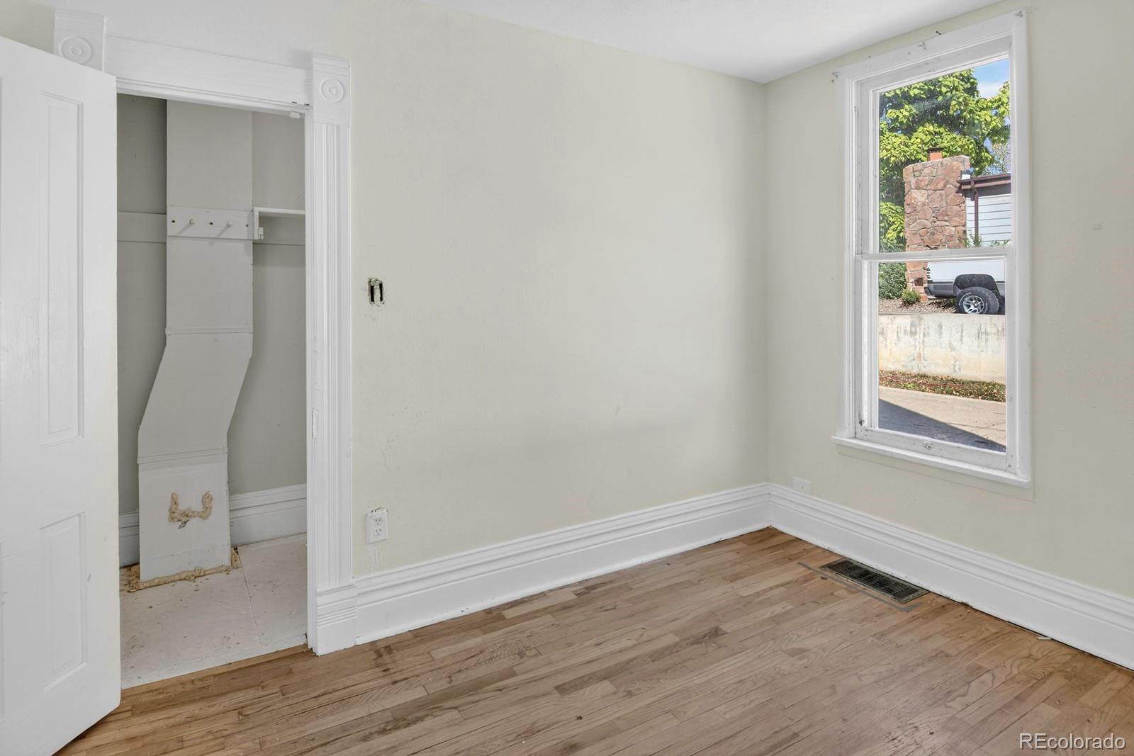 MLS Image #18 for 222  bowen street,longmont, Colorado