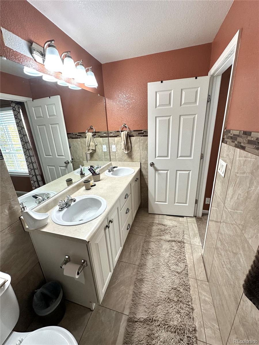 MLS Image #20 for 20476  robins drive,denver, Colorado