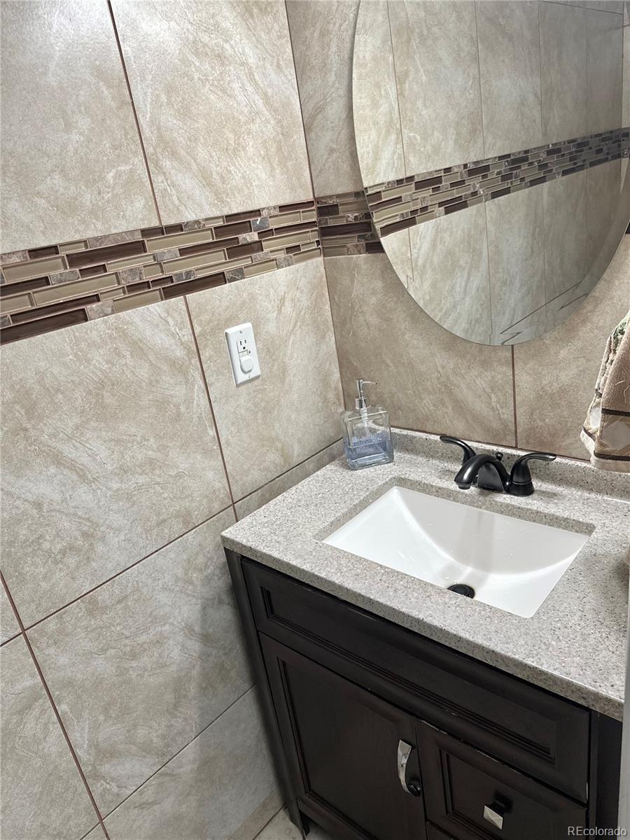 MLS Image #9 for 20476  robins drive,denver, Colorado