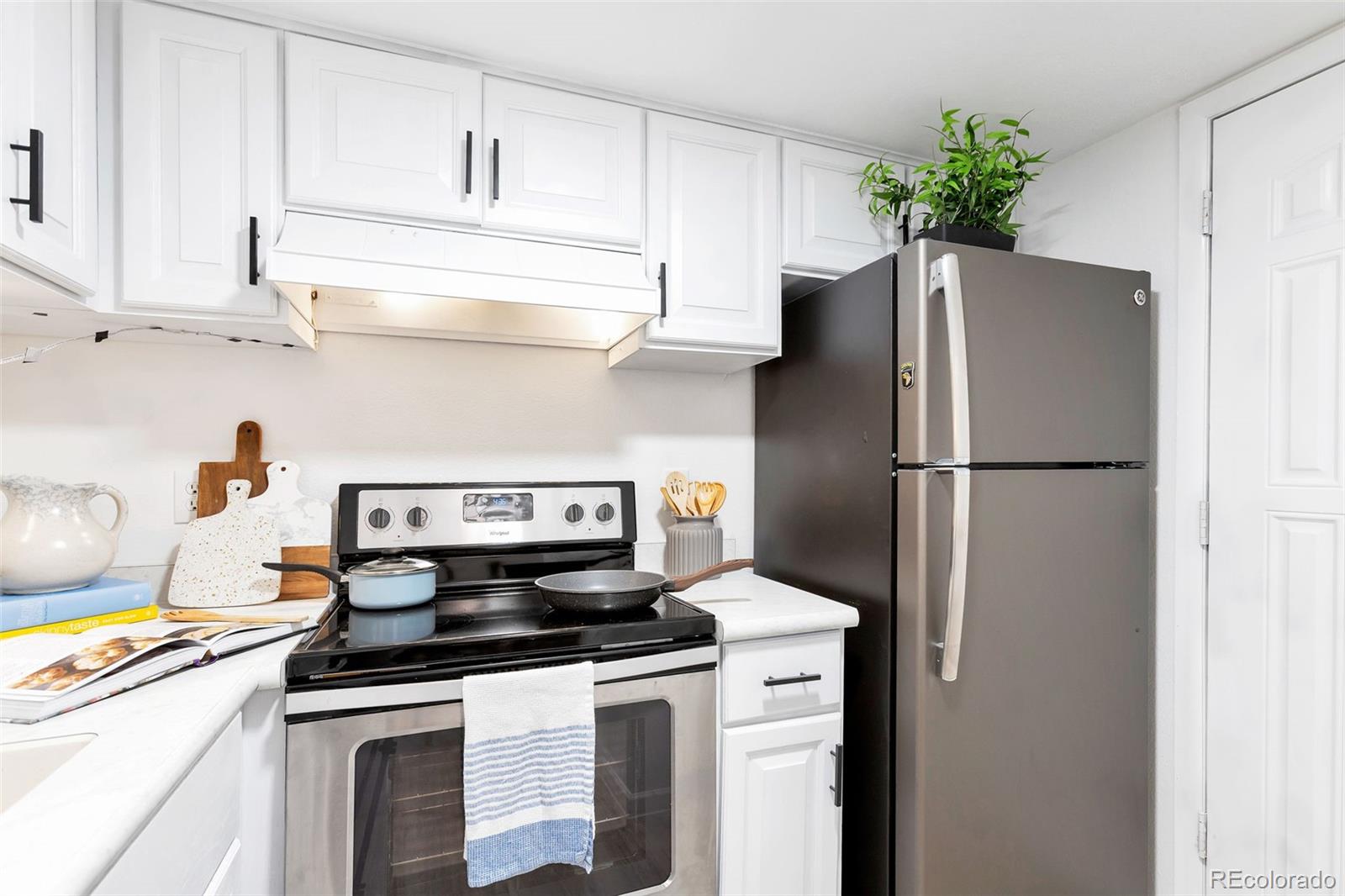 MLS Image #5 for 9901 e evans avenue,aurora, Colorado