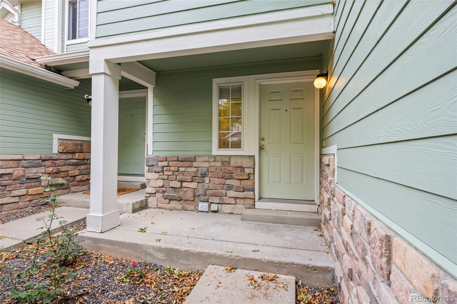 MLS Image #2 for 736  gateway circle,lafayette, Colorado