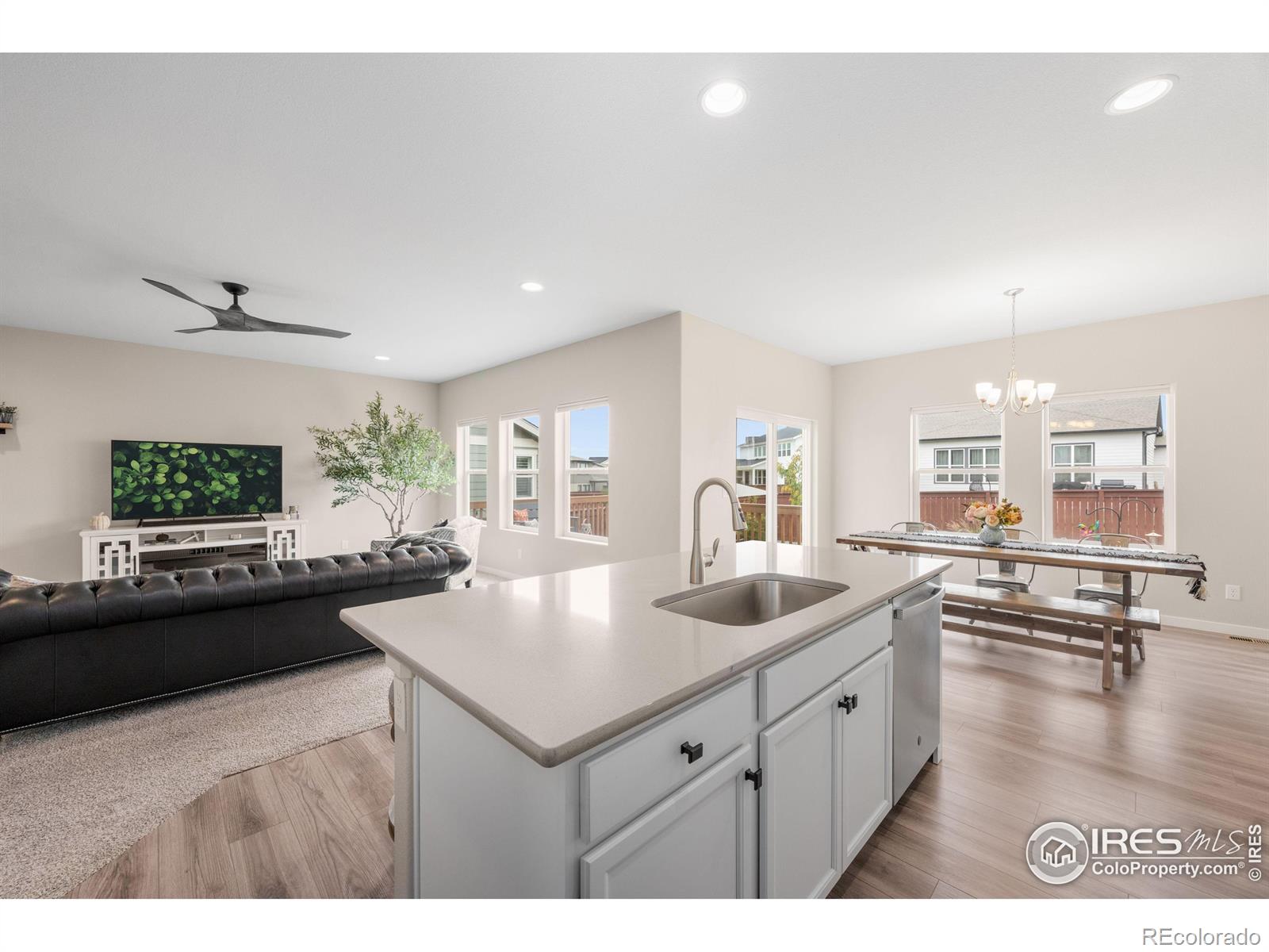 MLS Image #11 for 1757  covered bridge parkway,windsor, Colorado
