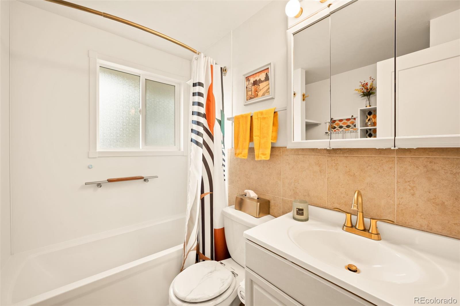 MLS Image #13 for 1966 s bryant street,denver, Colorado