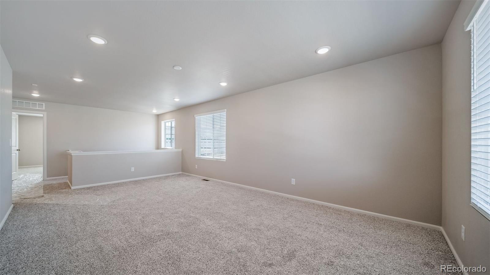 MLS Image #14 for 22362 e 38th place,aurora, Colorado
