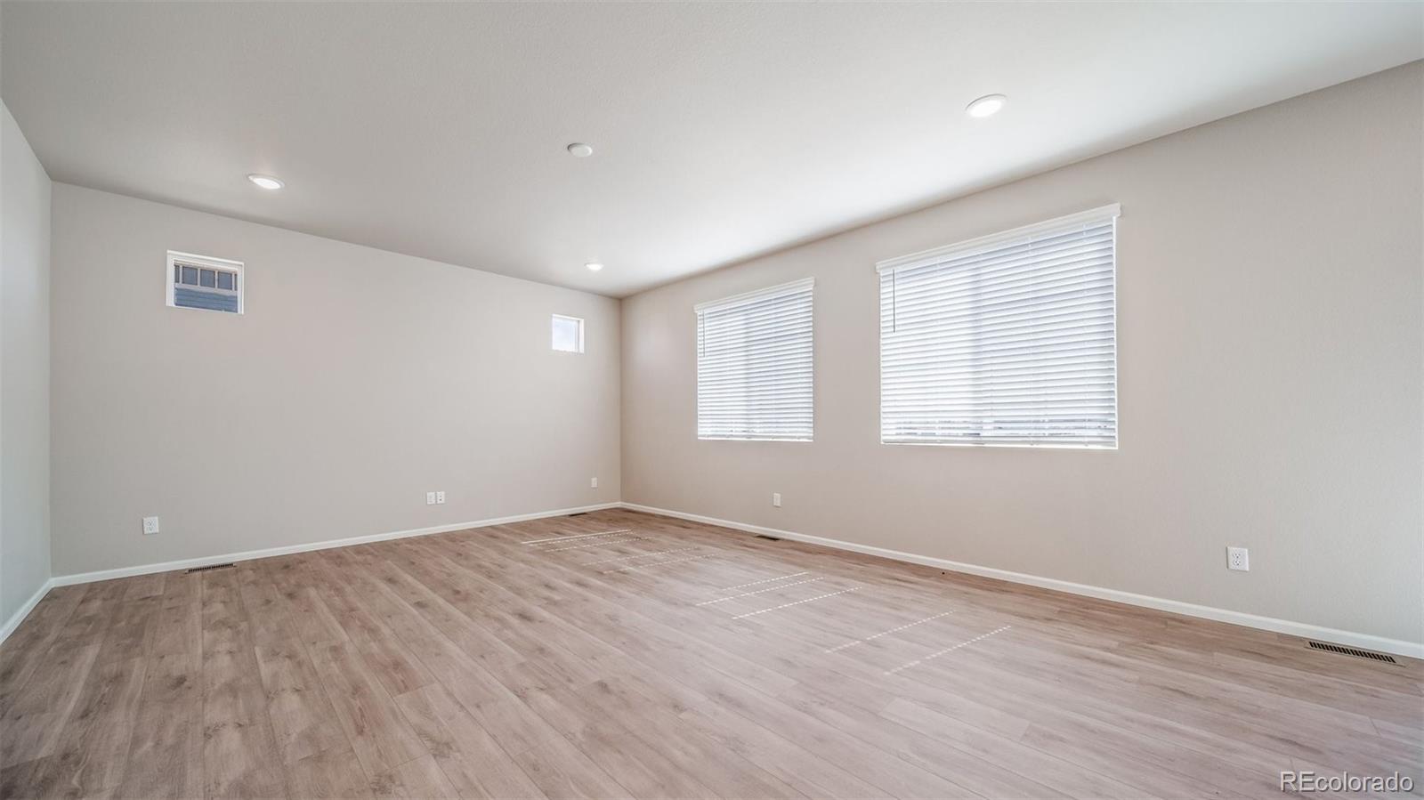 MLS Image #9 for 22362 e 38th place,aurora, Colorado