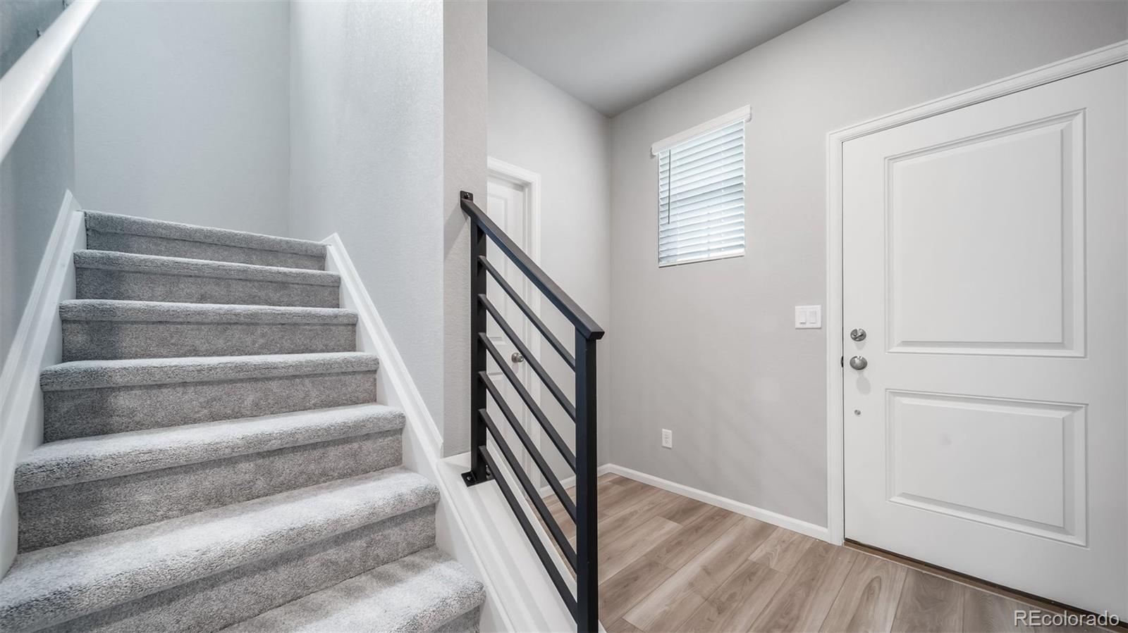 MLS Image #17 for 22332 e 38th place,aurora, Colorado