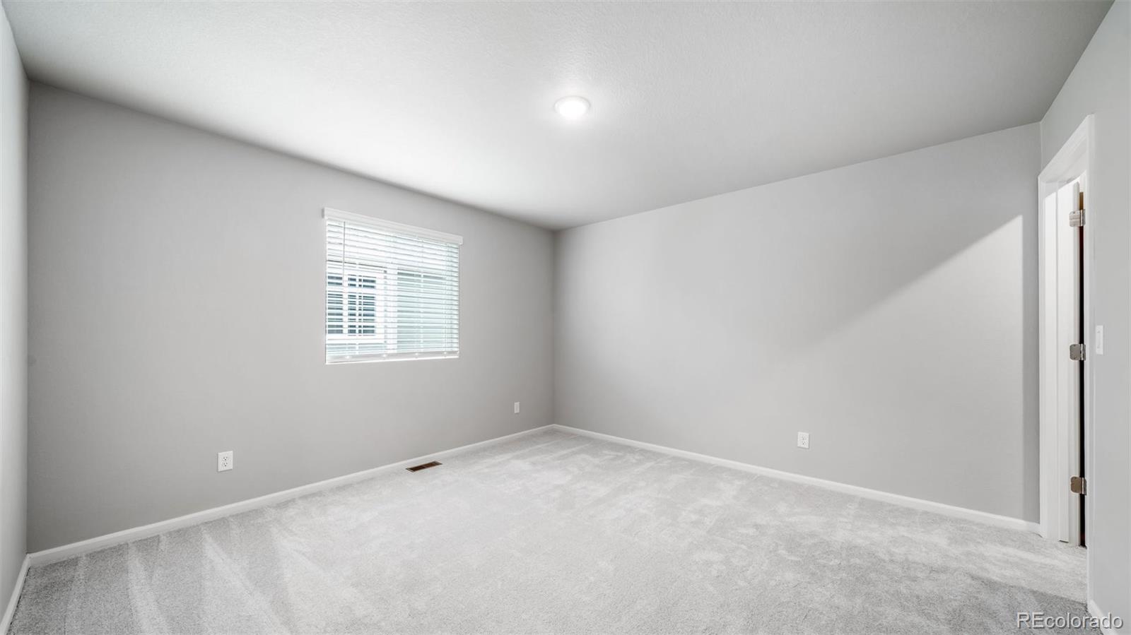MLS Image #29 for 22332 e 38th place,aurora, Colorado