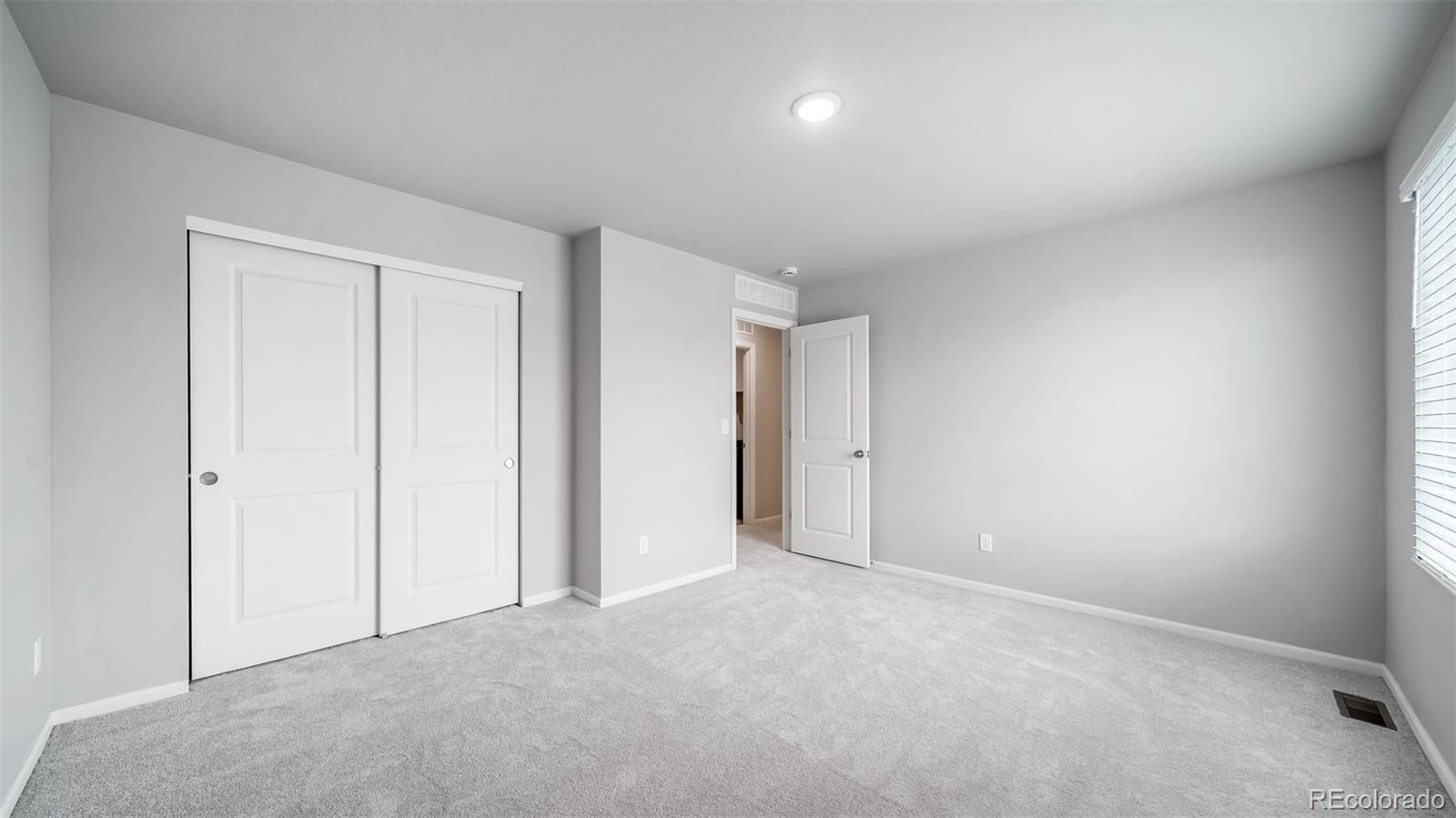 MLS Image #31 for 22332 e 38th place,aurora, Colorado