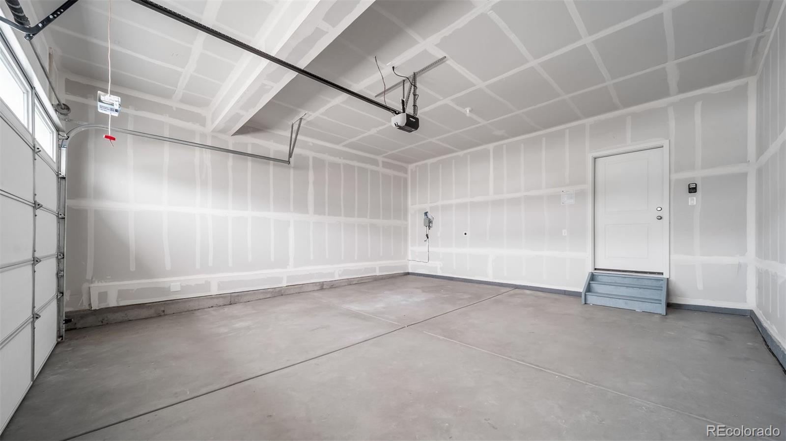 MLS Image #37 for 22332 e 38th place,aurora, Colorado