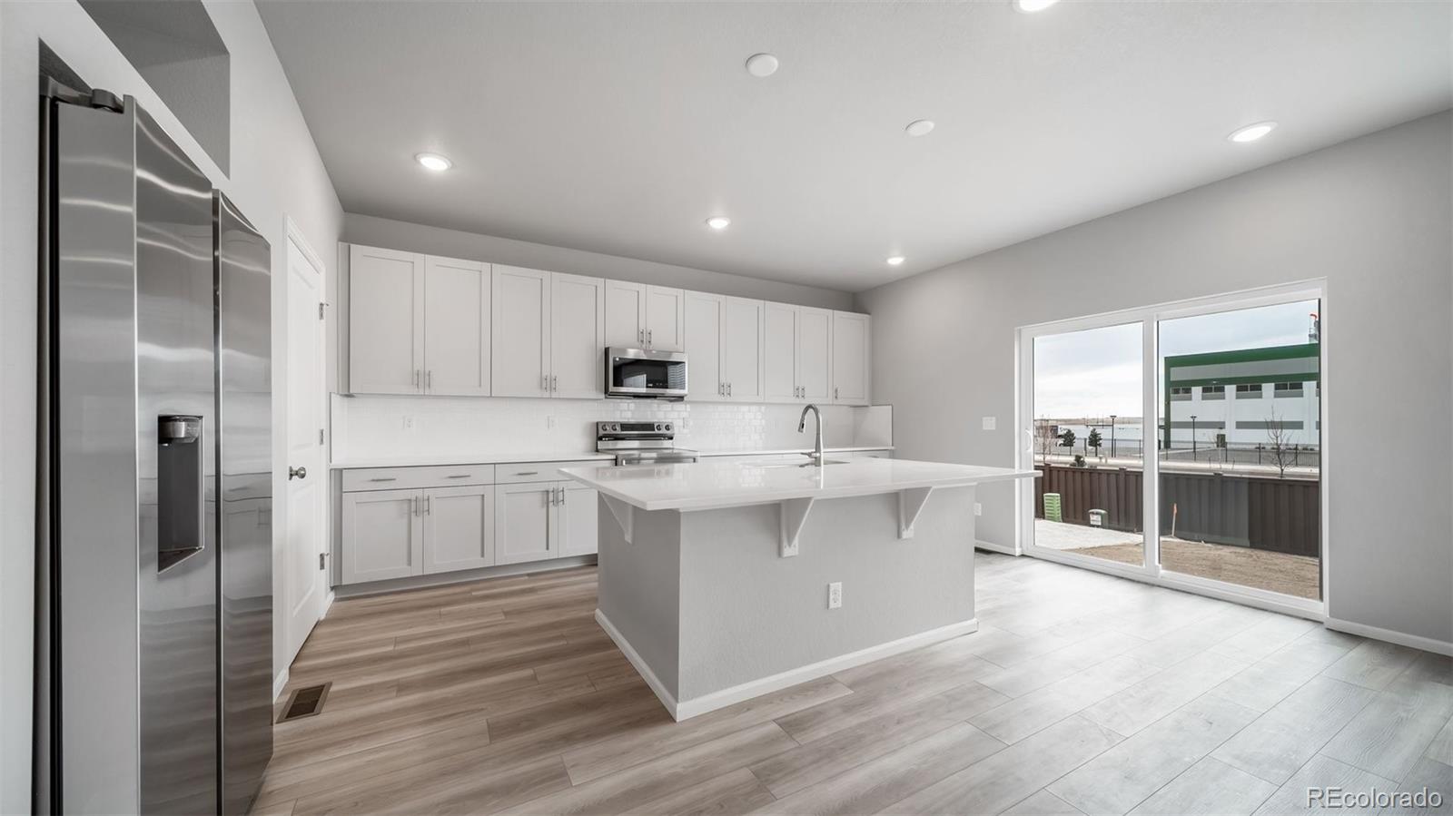 MLS Image #5 for 22332 e 38th place,aurora, Colorado