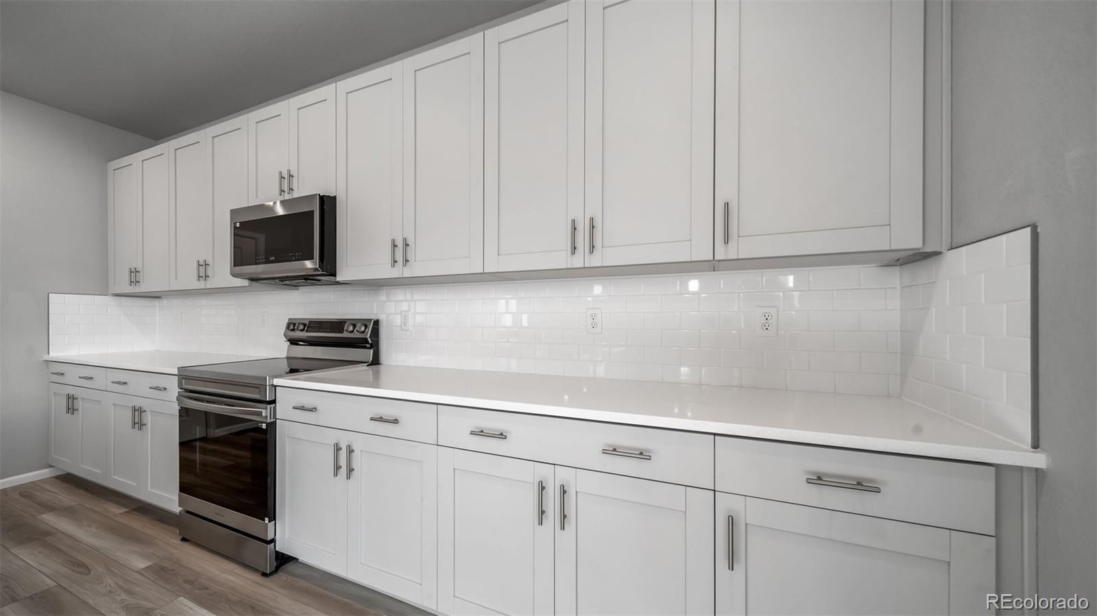 MLS Image #9 for 22332 e 38th place,aurora, Colorado