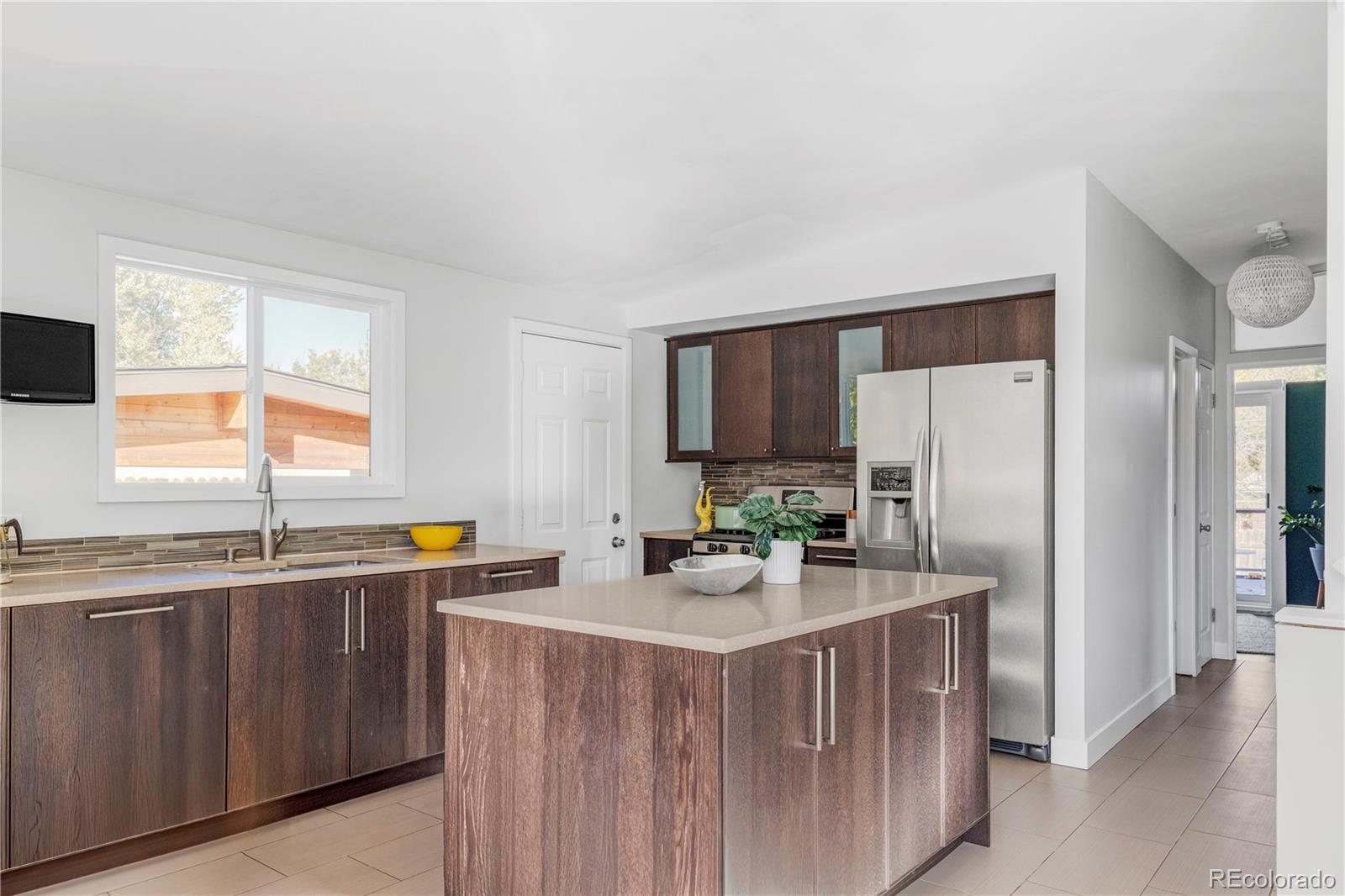 MLS Image #7 for 2650 s perry street,denver, Colorado