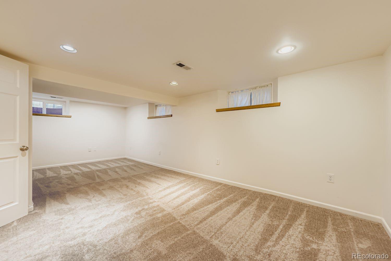 MLS Image #18 for 742  ivanhoe street,denver, Colorado