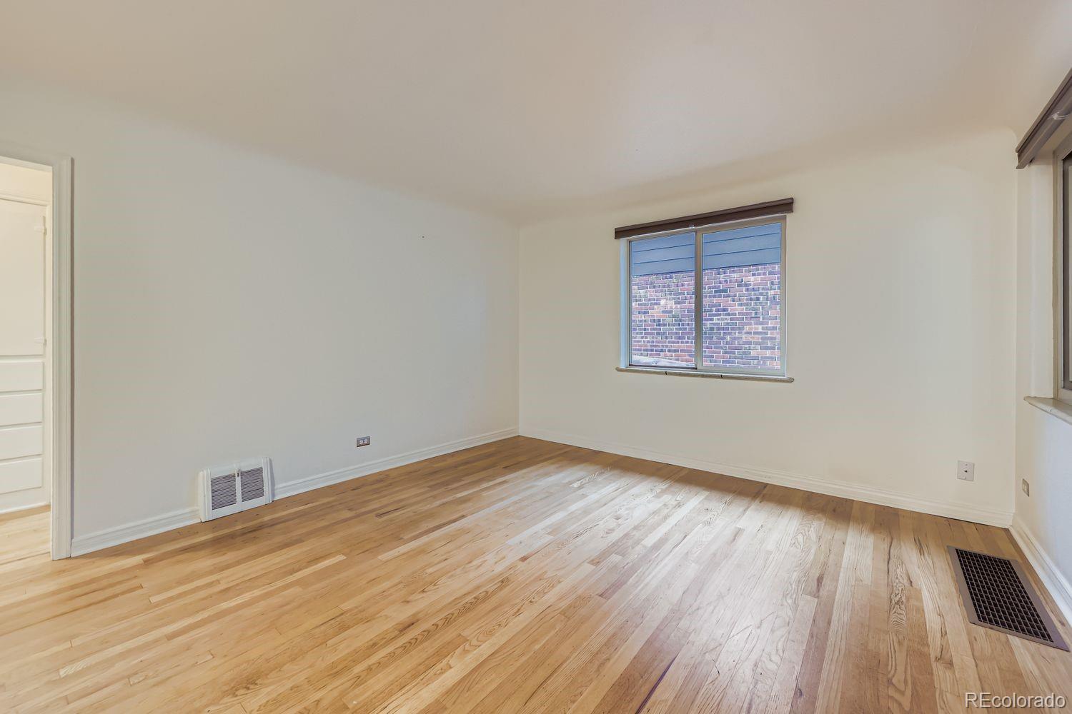MLS Image #4 for 742  ivanhoe street,denver, Colorado