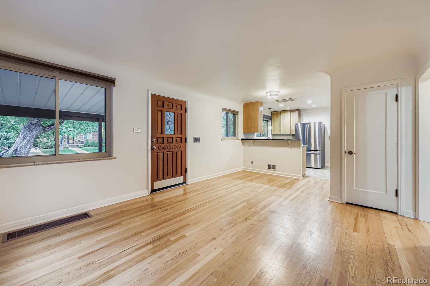 MLS Image #5 for 742  ivanhoe street,denver, Colorado