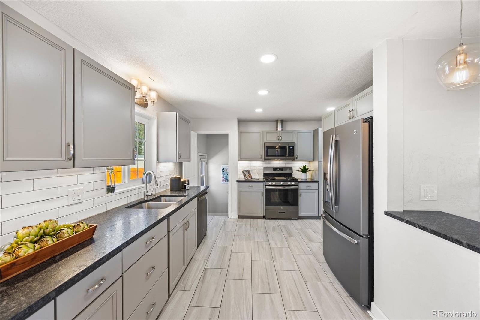 MLS Image #15 for 4893 s sherman street,englewood, Colorado