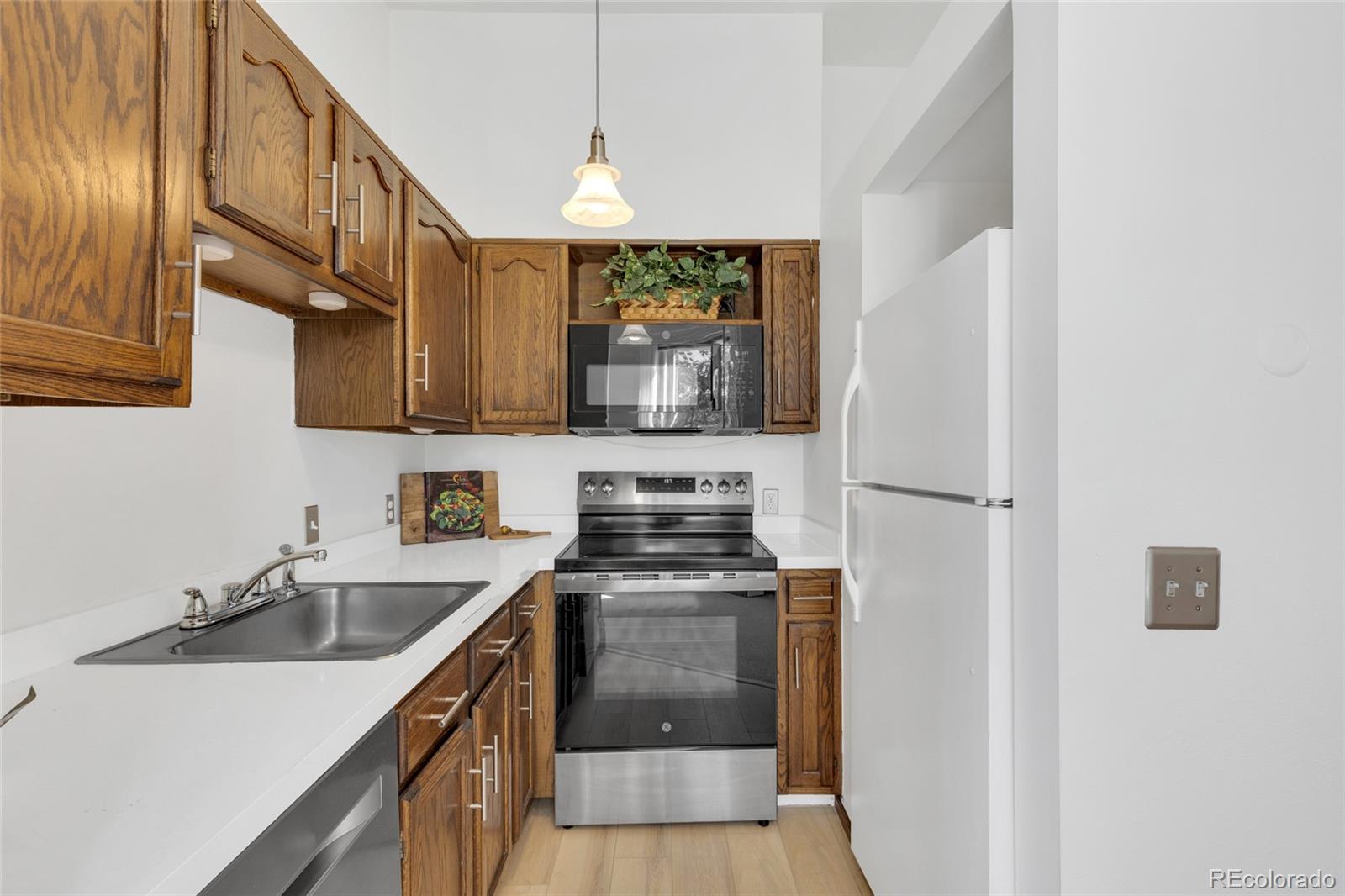 MLS Image #12 for 1001 e 17th avenue 13,denver, Colorado