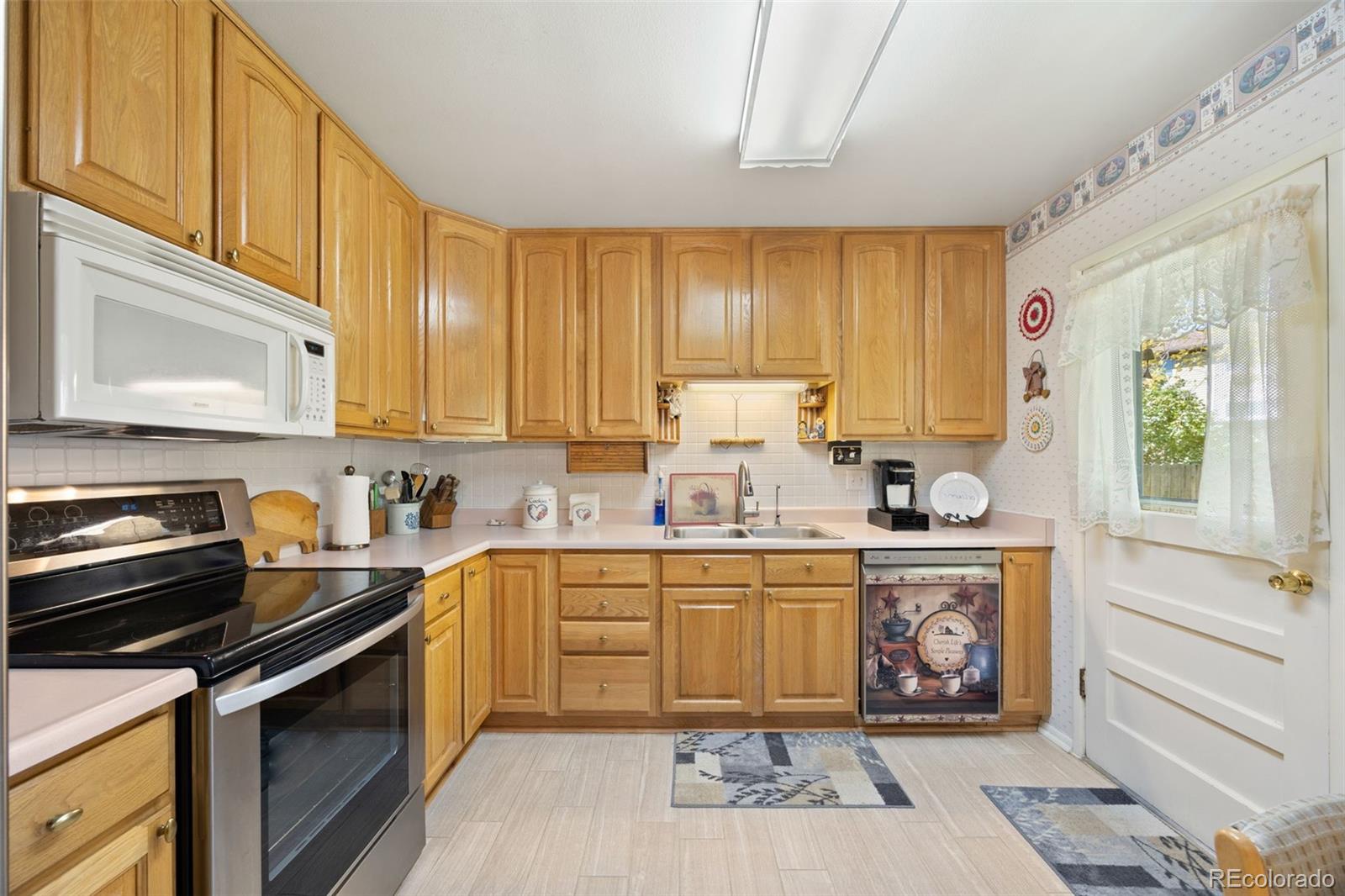MLS Image #8 for 1135 s wright street,lakewood, Colorado