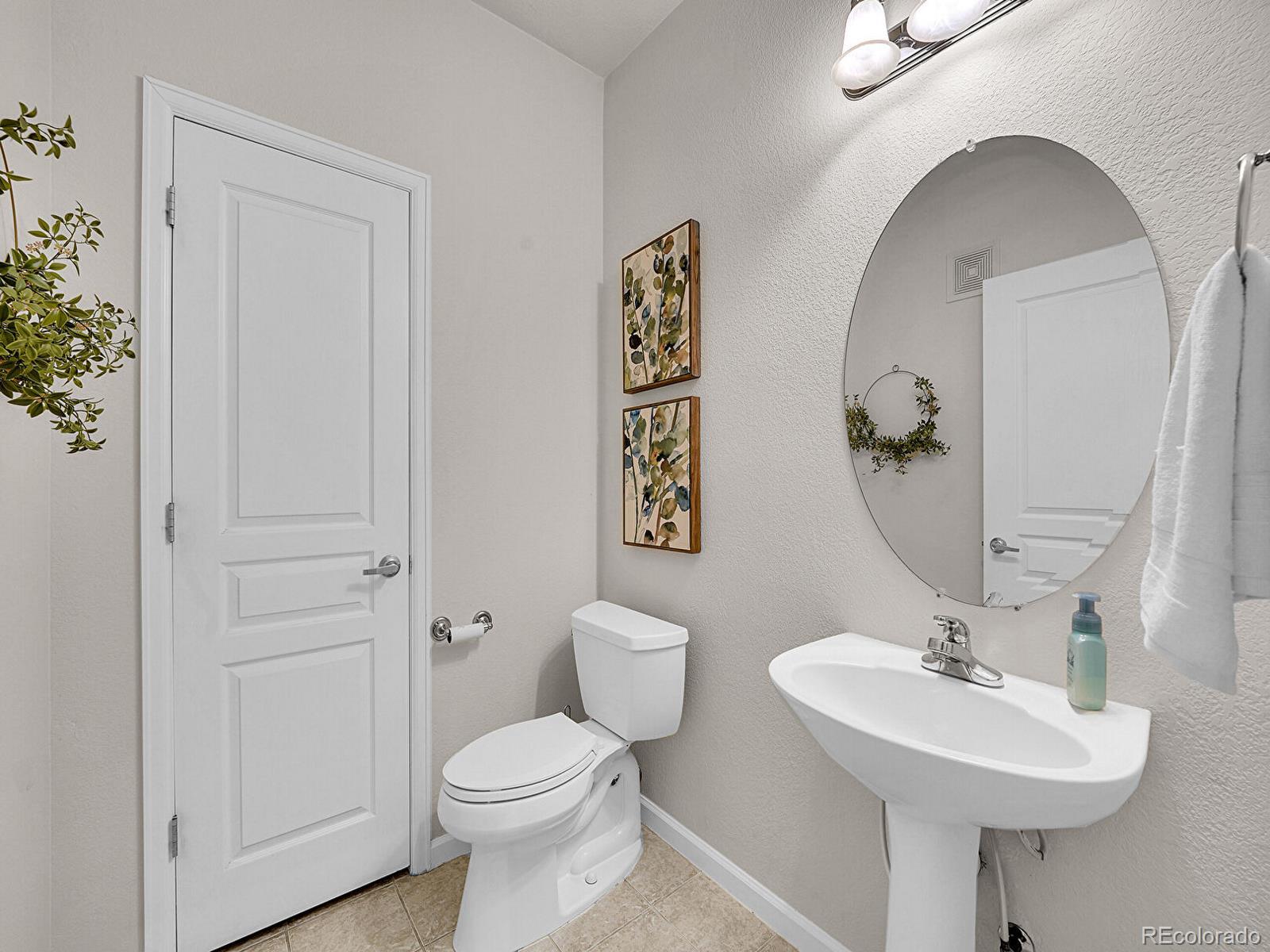MLS Image #11 for 9984 w jewell avenue c,lakewood, Colorado