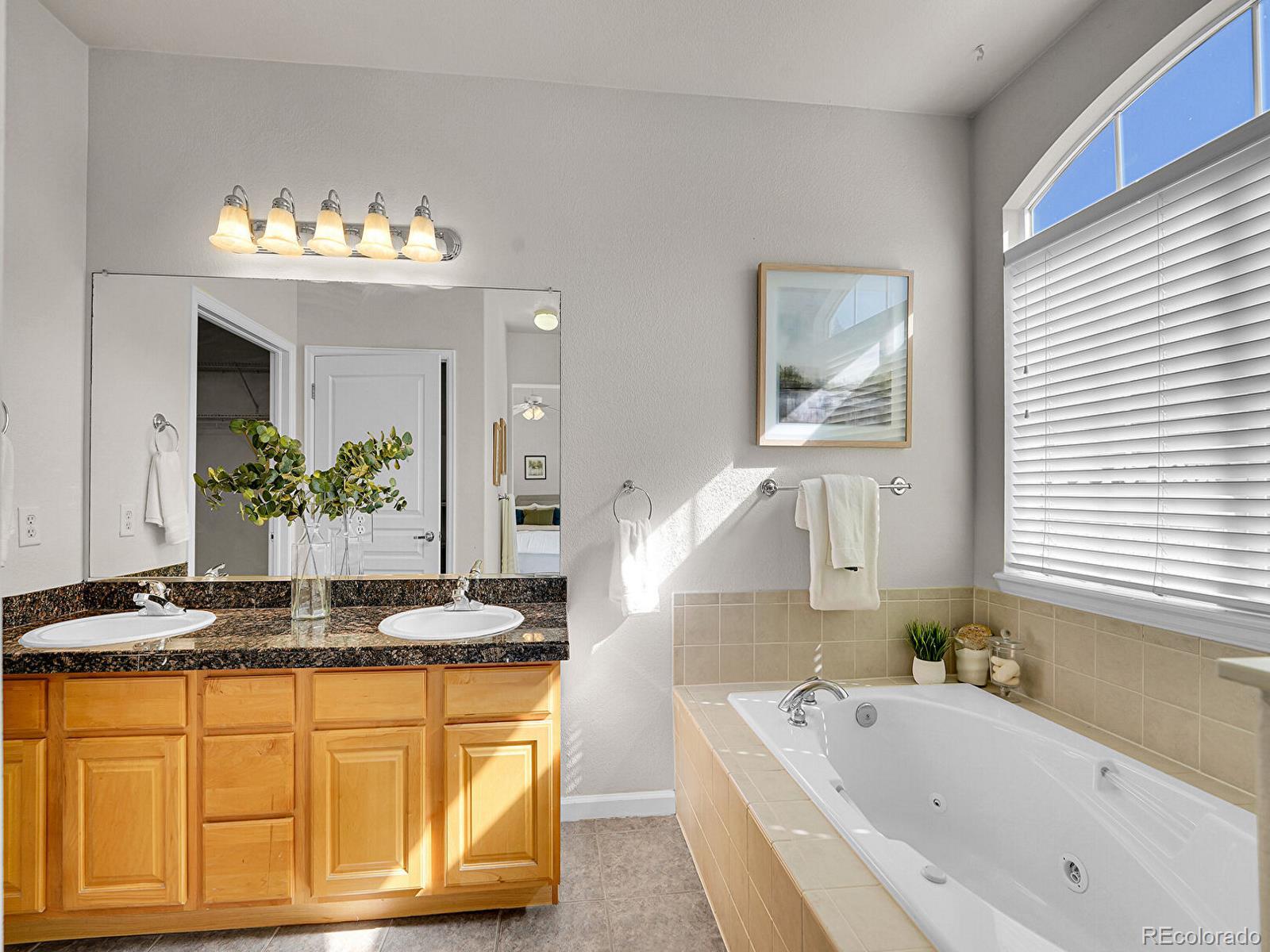 MLS Image #14 for 9984 w jewell avenue c,lakewood, Colorado