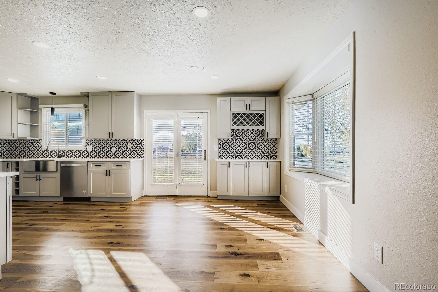 MLS Image #10 for 11377  nucla street,commerce city, Colorado