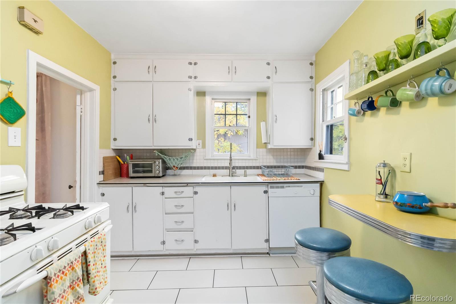 MLS Image #11 for 45 s grove street,denver, Colorado