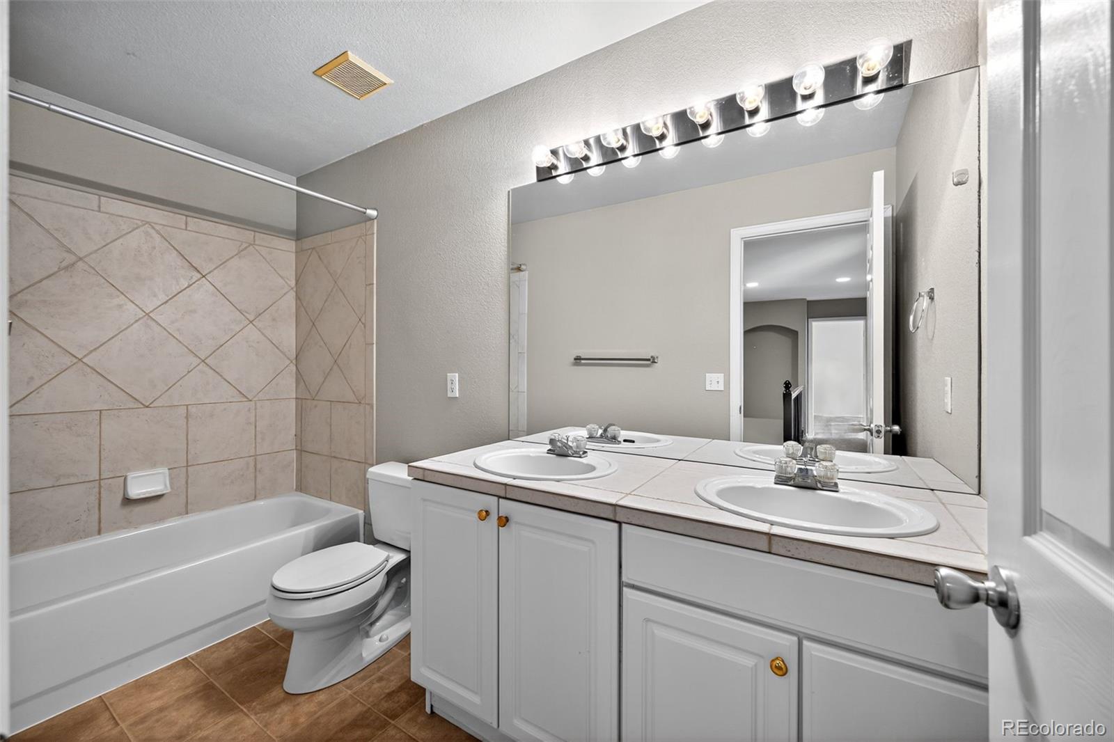 MLS Image #26 for 7218  campden place,castle pines, Colorado