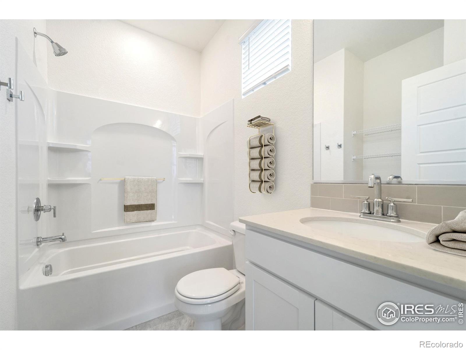 MLS Image #11 for 3836  lake clark street,evans, Colorado