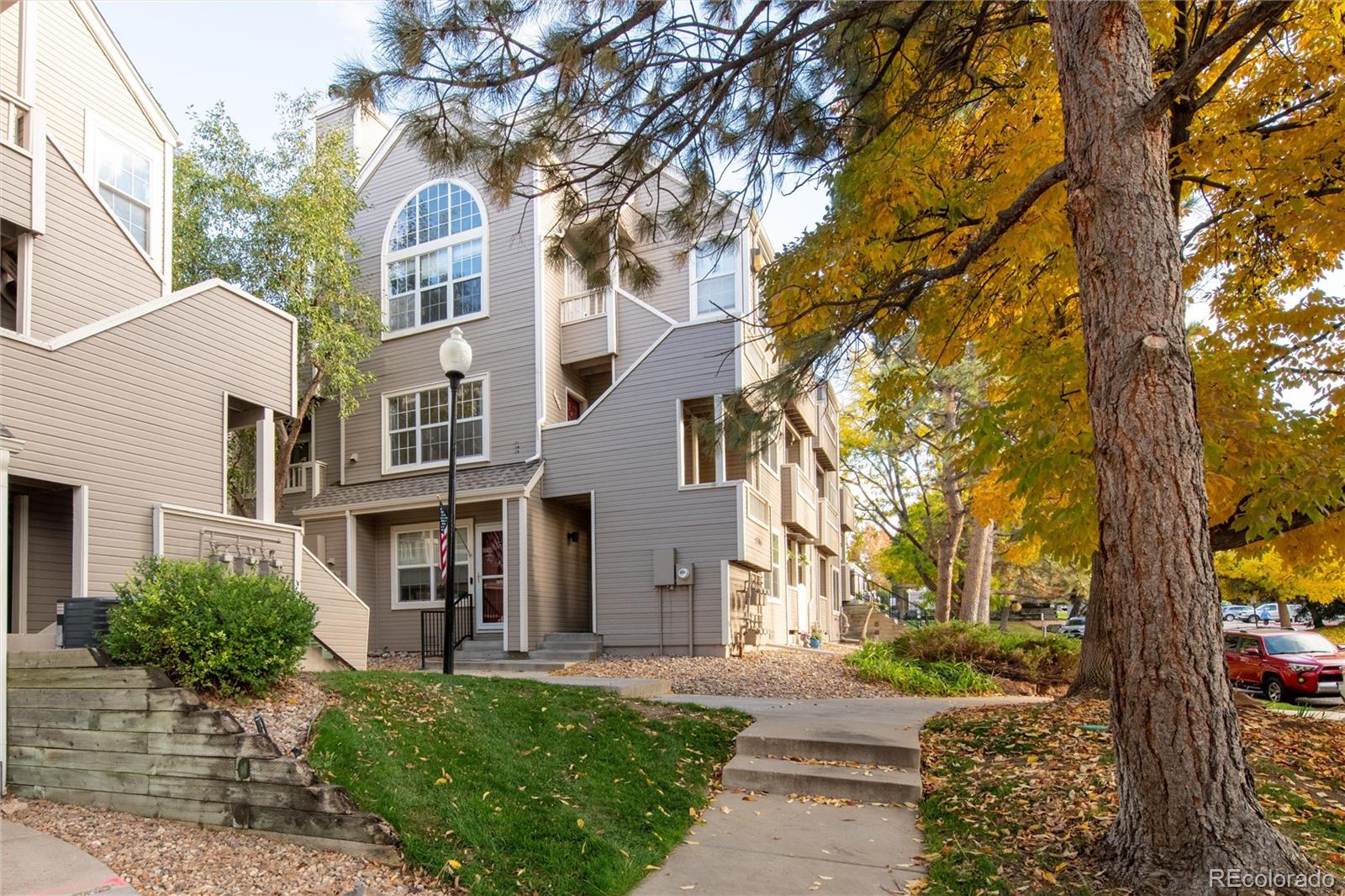 MLS Image #2 for 5704 w asbury place 204,lakewood, Colorado