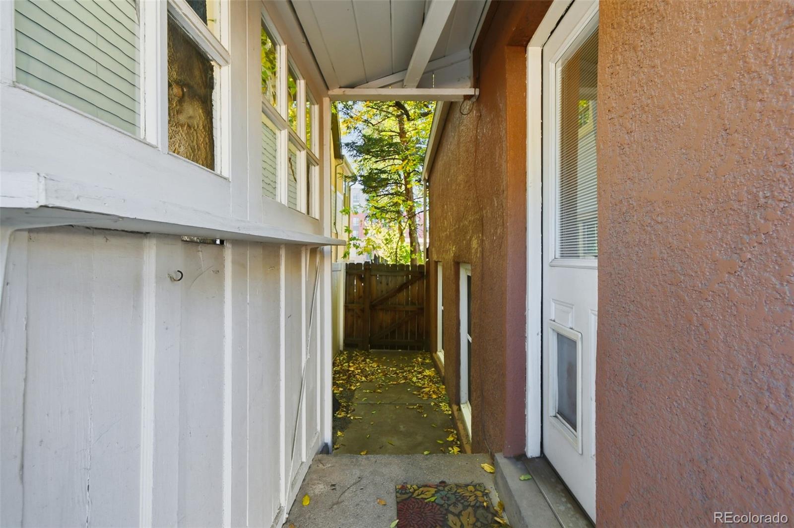 MLS Image #27 for 2376 s race street,denver, Colorado