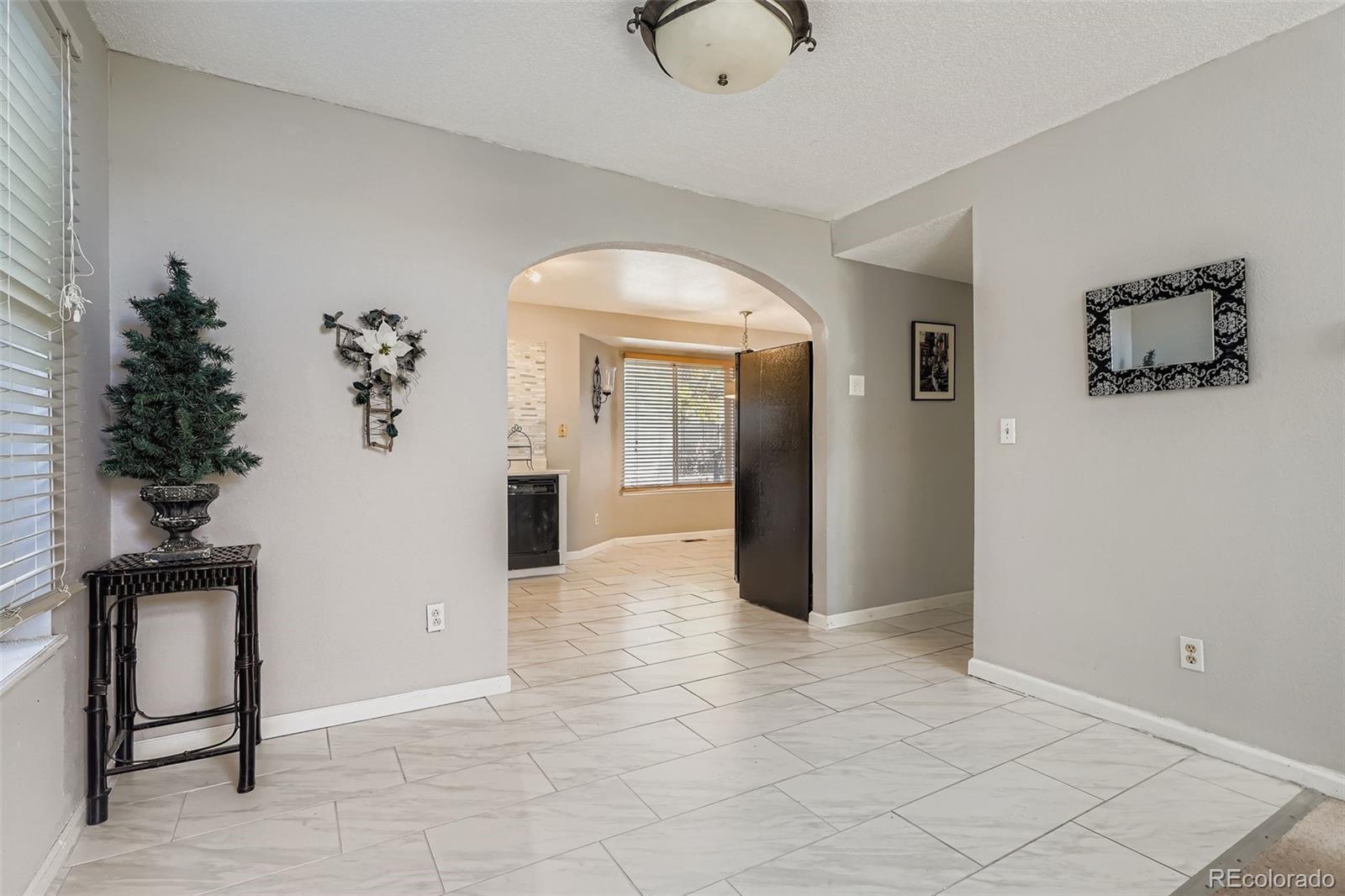 MLS Image #2 for 20339 e powers place,centennial, Colorado
