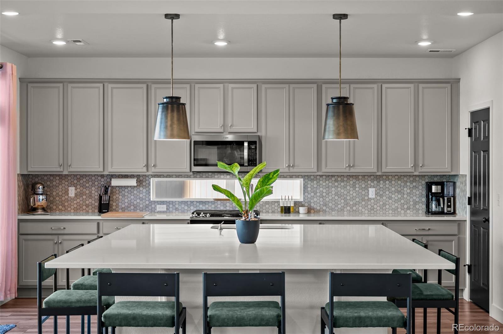 MLS Image #11 for 22245 e 45th avenue,aurora, Colorado
