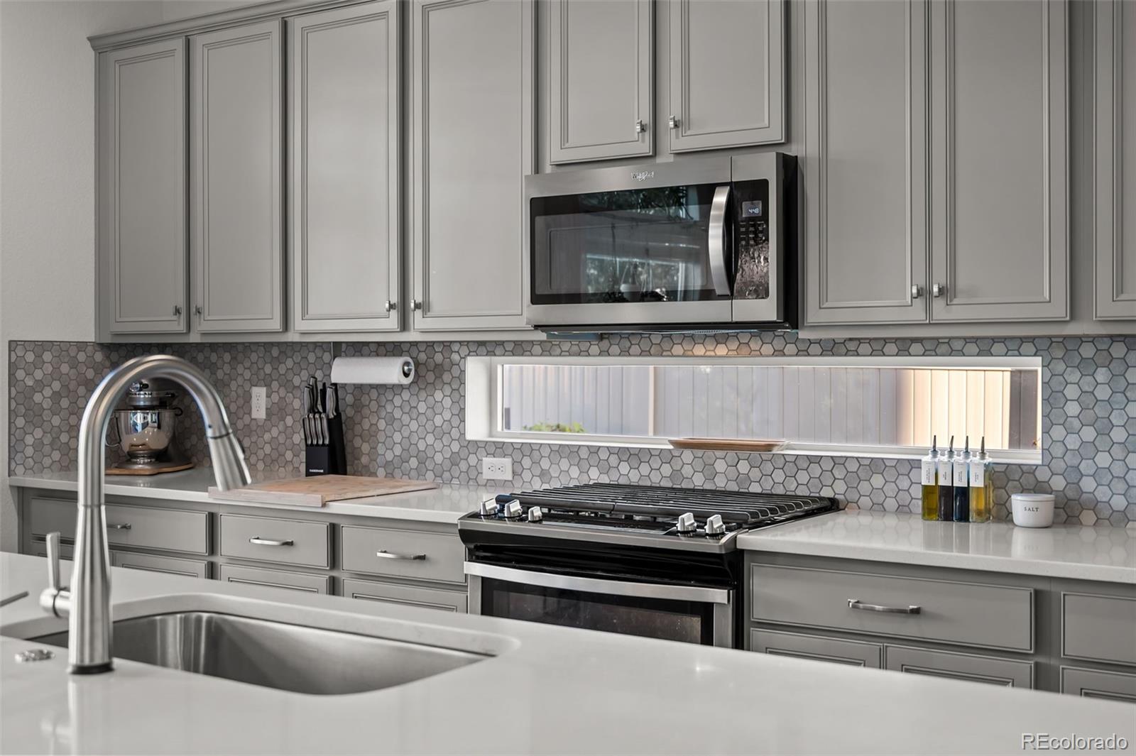 MLS Image #13 for 22245 e 45th avenue,aurora, Colorado