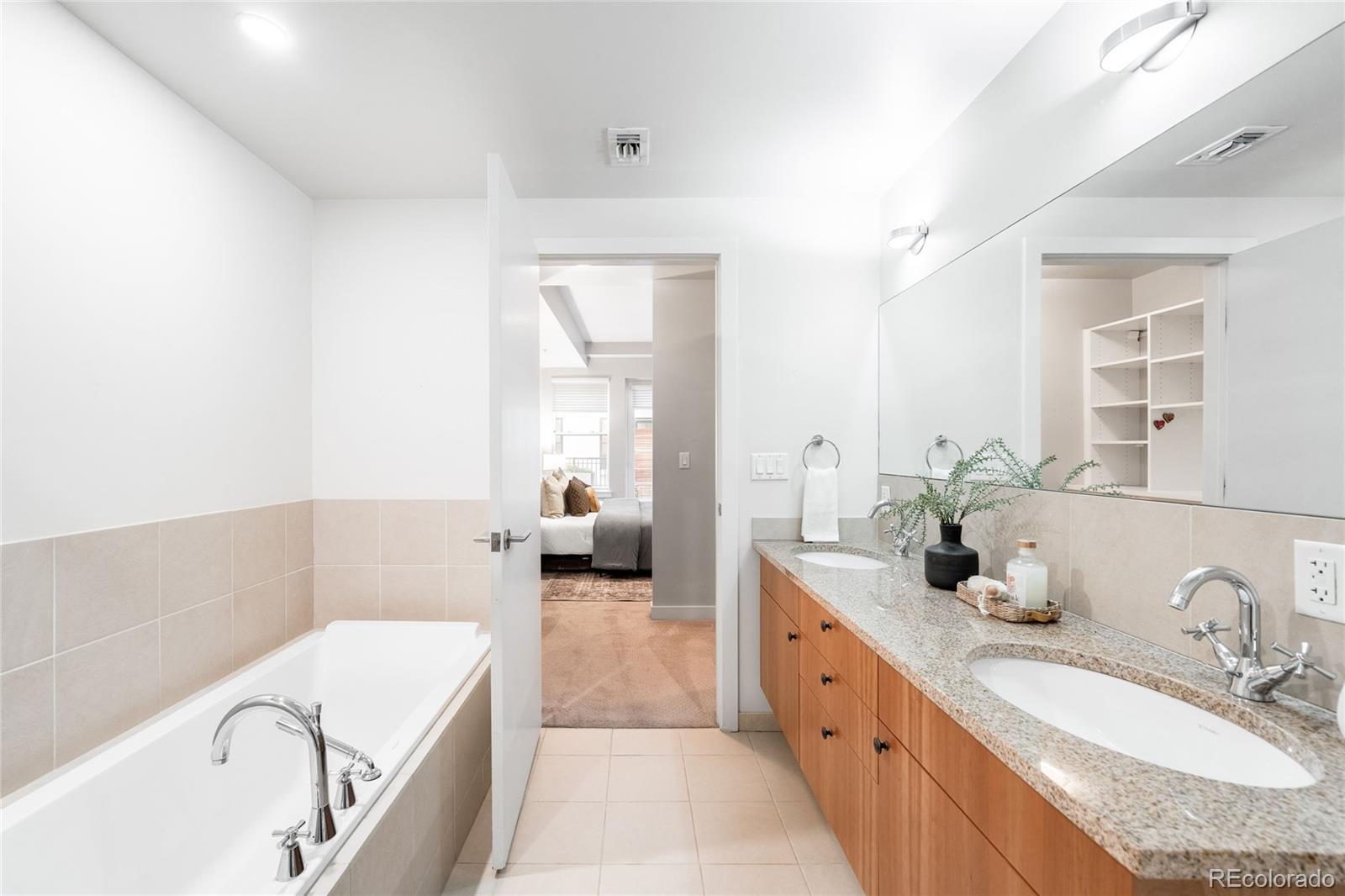 MLS Image #23 for 410  acoma street 208,denver, Colorado