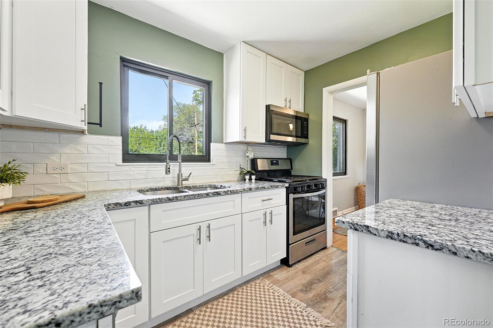 MLS Image #14 for 2955  poplar street,denver, Colorado